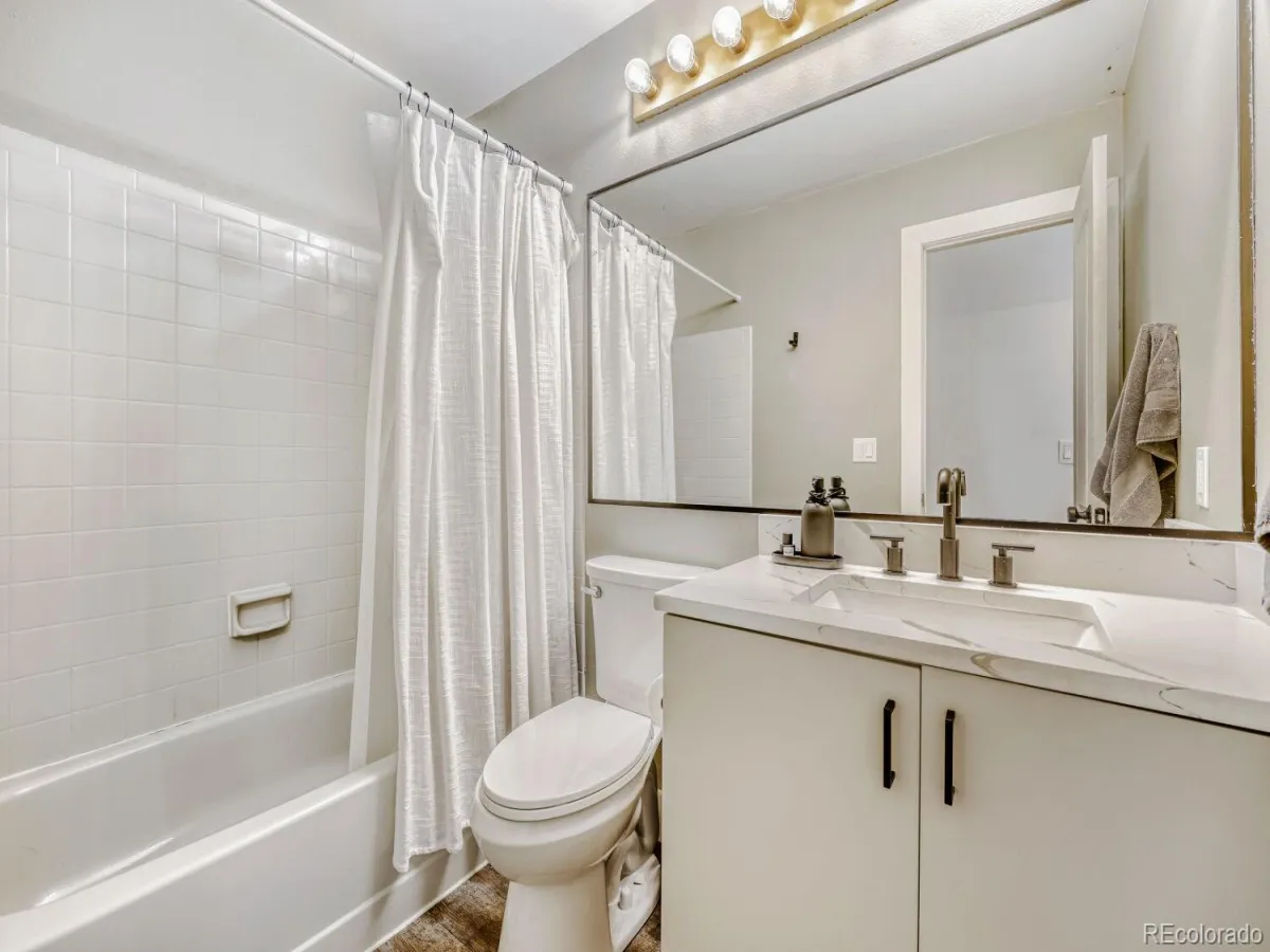 5849 S Jebel Way Aurora CO 80015 | MLS #REC9402125 05152026201614 1200 22