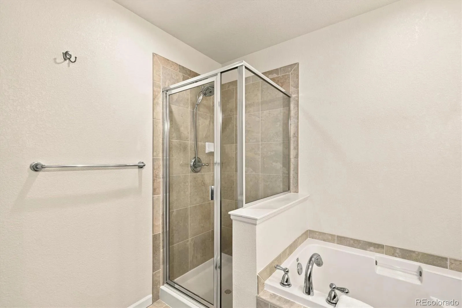 8705 E 29th Place Denver CO 80238 | MLS #REC9402527 08032026224622 1600 22