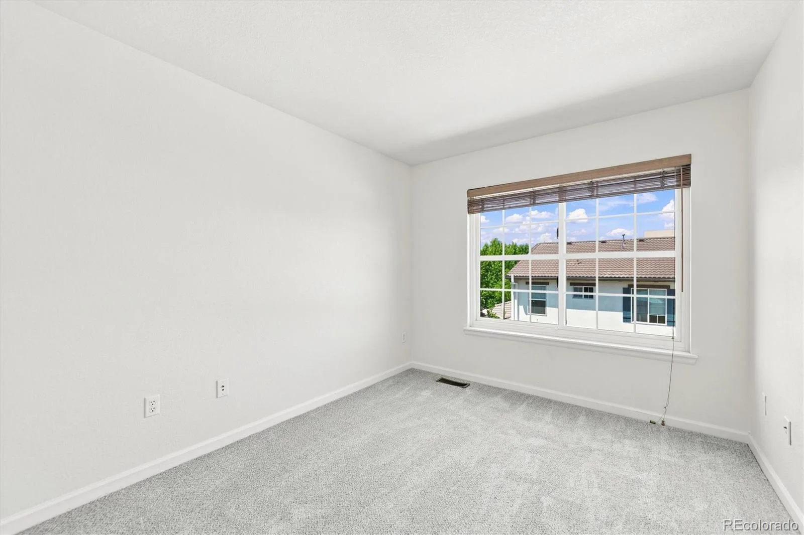8705 E 29th Place Denver CO 80238 | MLS #REC9402527 08032026224622 1600 24