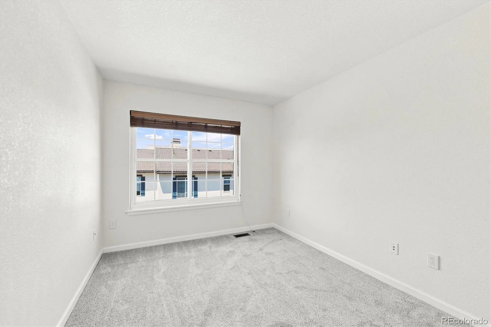 8705 E 29th Place Denver CO 80238 | MLS #REC9402527 08032026224622 1600 25