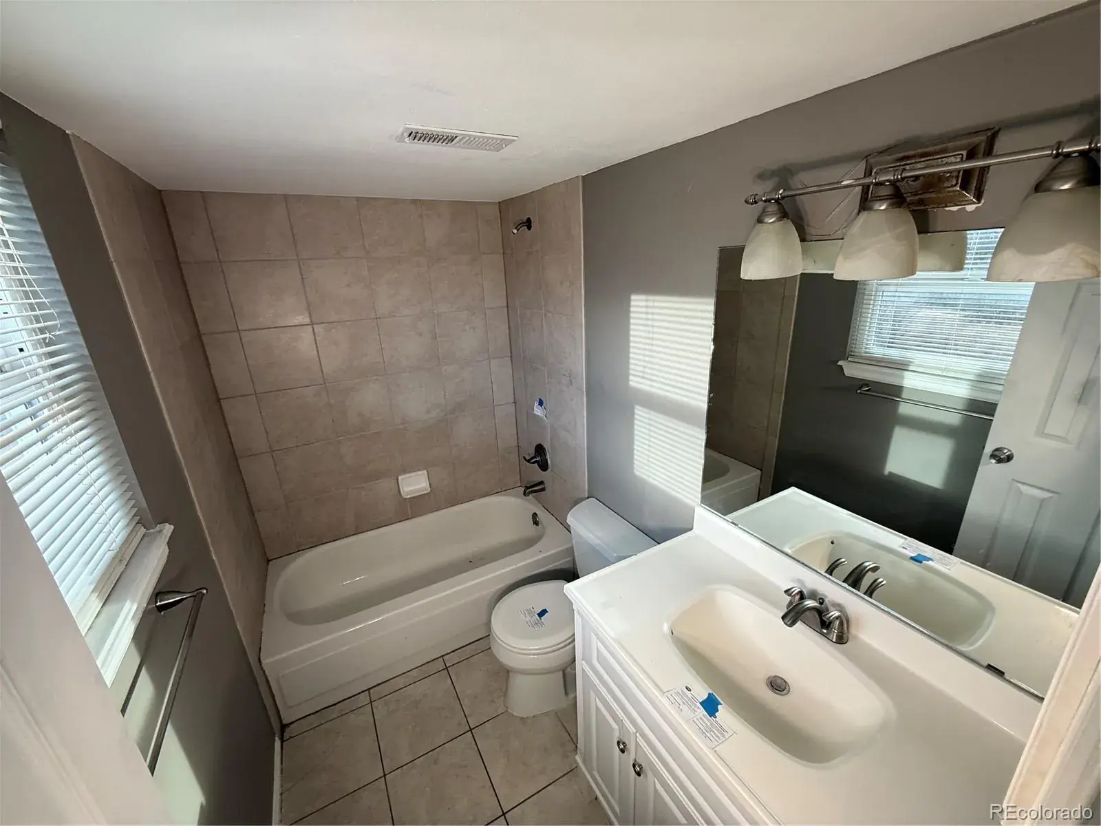 1211 S Gilbert Street Castle Rock CO 80104 | MLS #REC9402796 02142026025125 1600 21