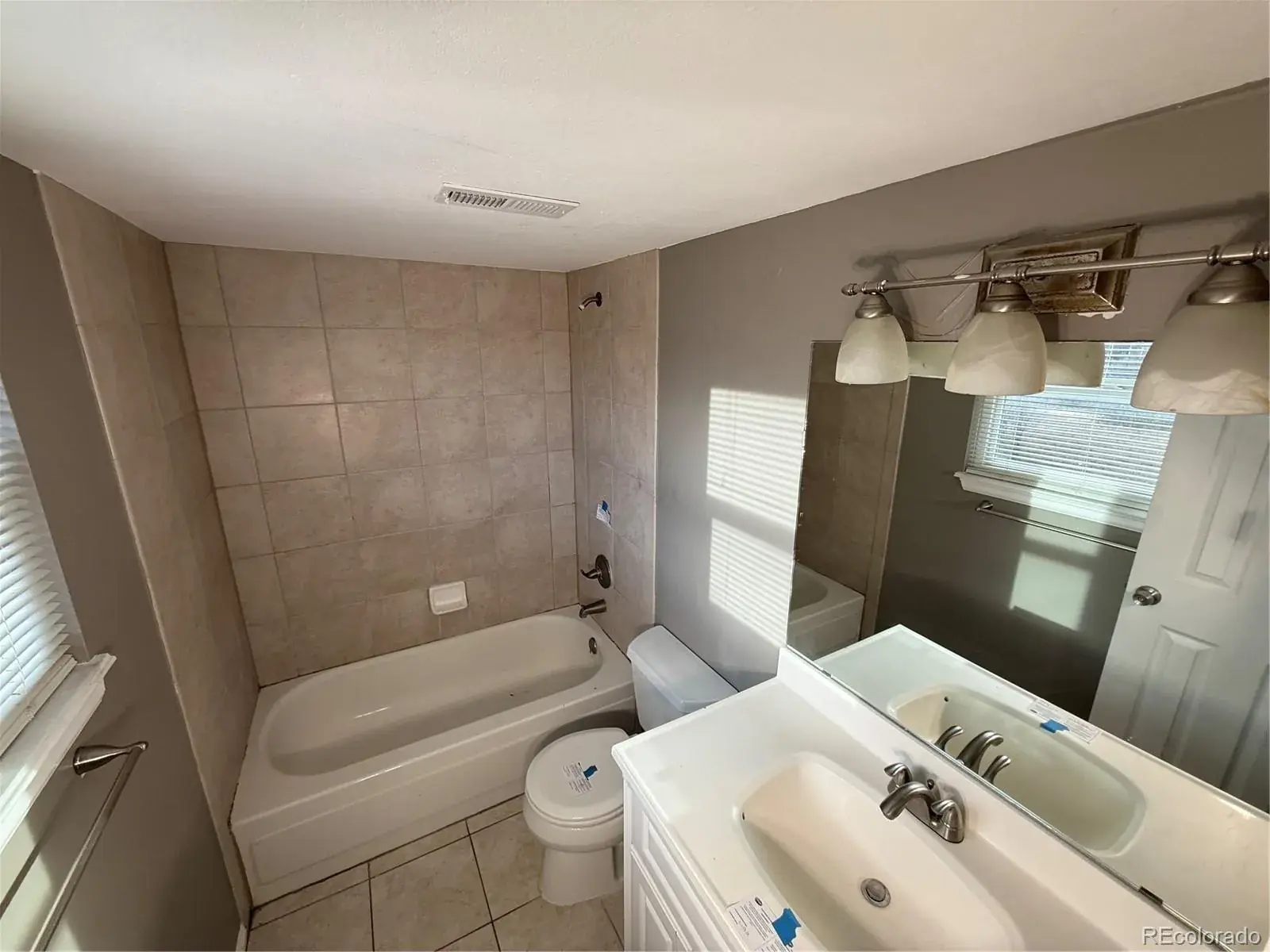 1211 S Gilbert Street Castle Rock CO 80104 | MLS #REC9402796 02142026025125 1600 22