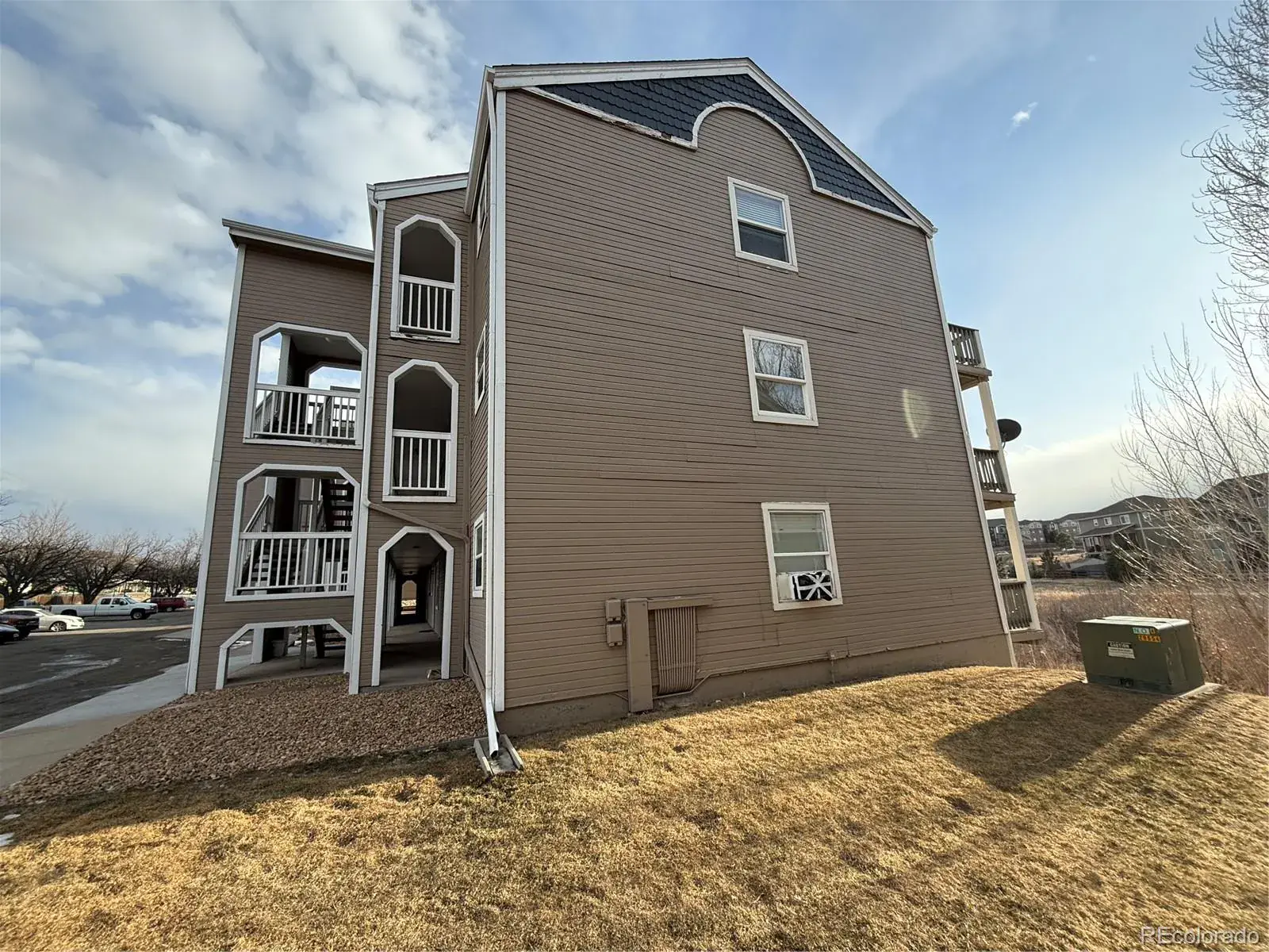 1211 S Gilbert Street Castle Rock CO 80104 | MLS #REC9402796 02142026025125 1600 26