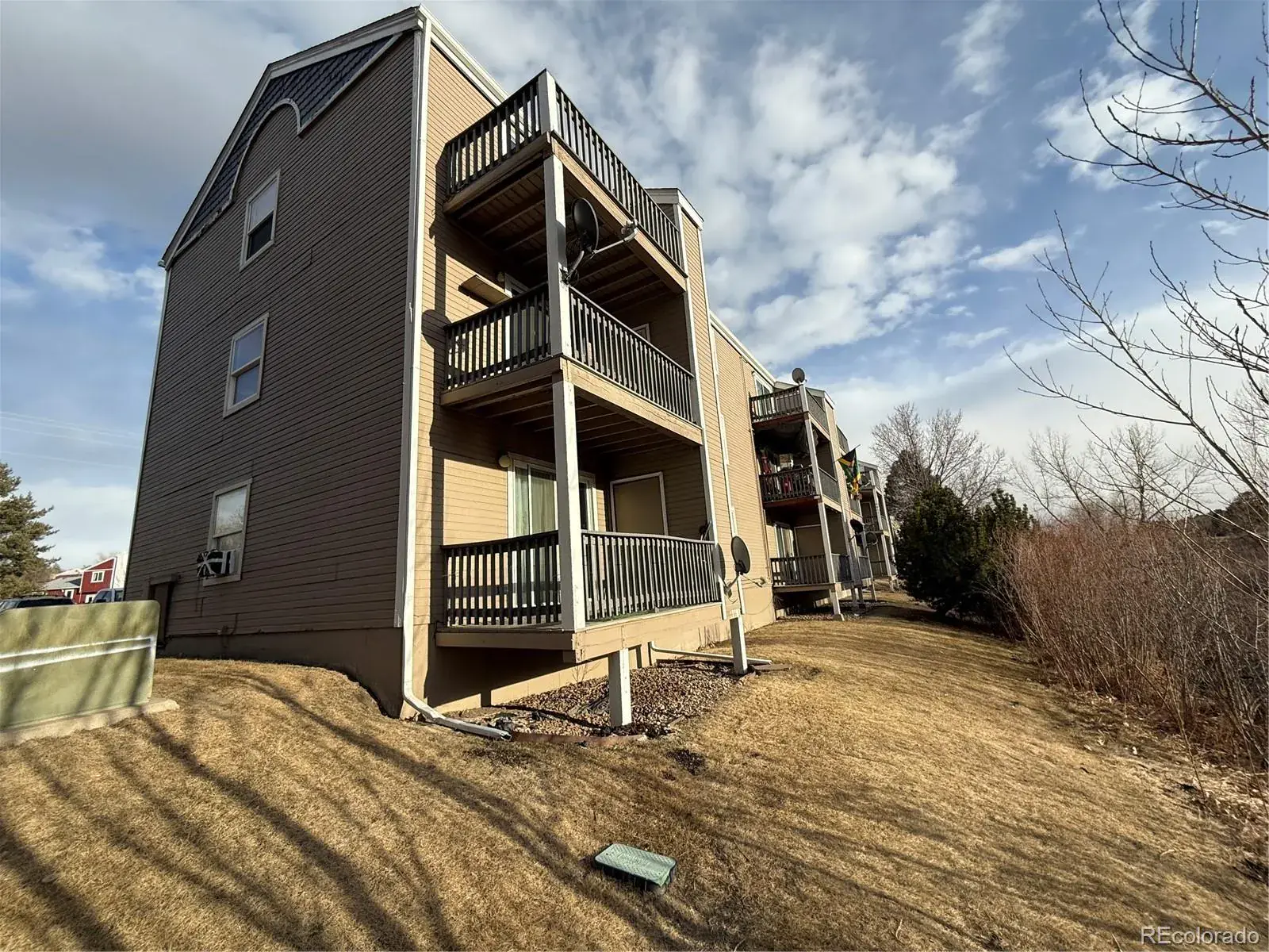 1211 S Gilbert Street Castle Rock CO 80104 | MLS #REC9402796 02142026025125 1600 27