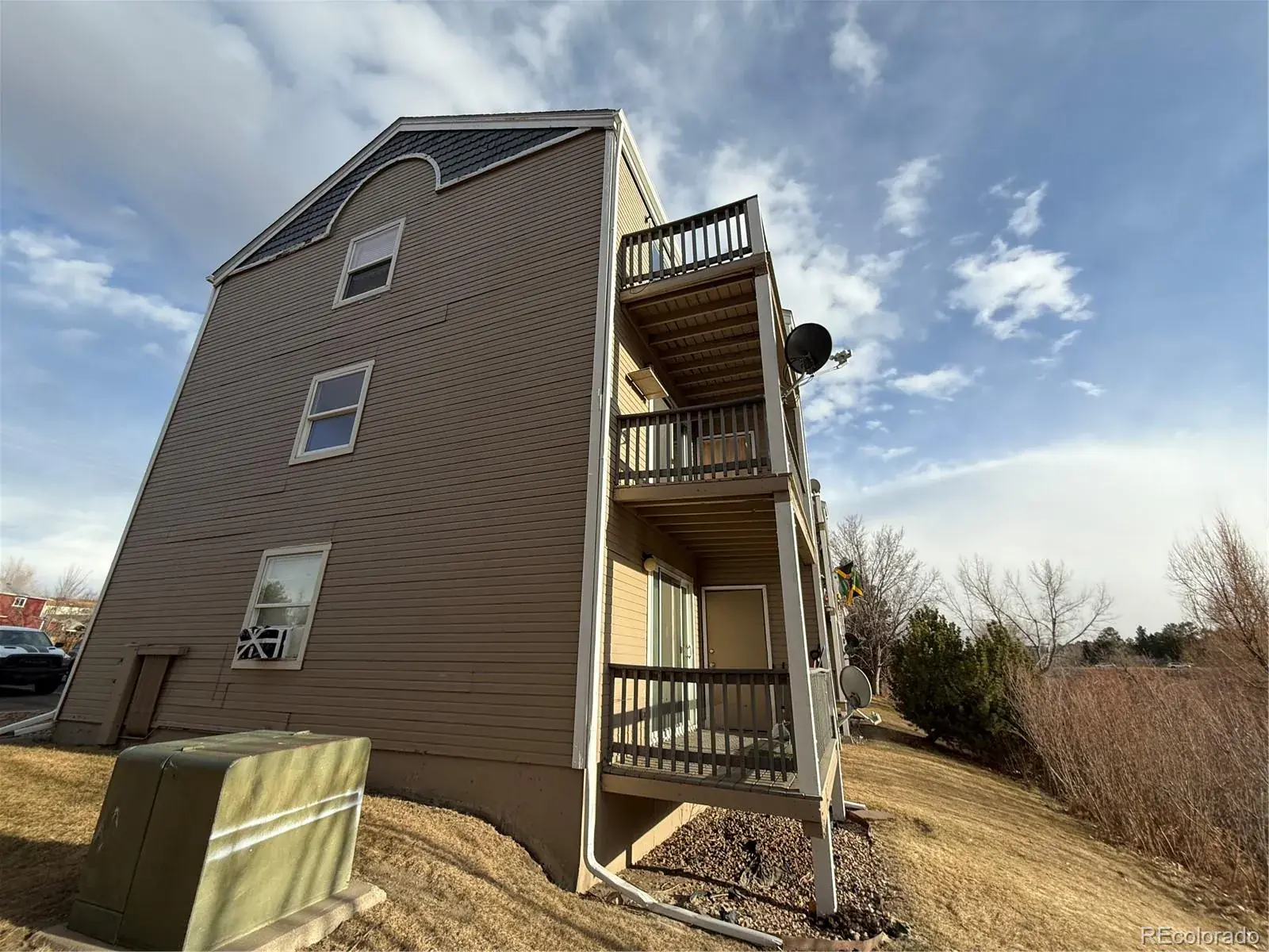 1211 S Gilbert Street Castle Rock CO 80104 | MLS #REC9402796 02142026025125 1600 28