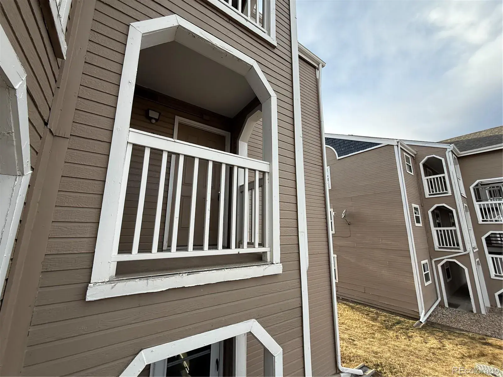 1211 S Gilbert Street Castle Rock CO 80104 | MLS #REC9402796 02142026025125 1600 31