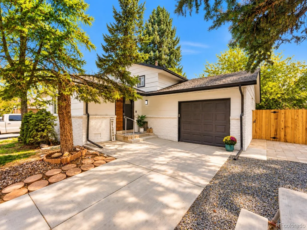 11775 E Virginia Drive Aurora CO 80012 | MLS #REC9404923 10142026020257 1200 1