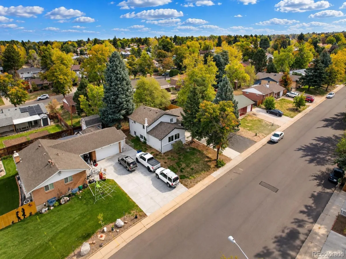 11775 E Virginia Drive Aurora CO 80012 | MLS #REC9404923 10142026020257 1200 32