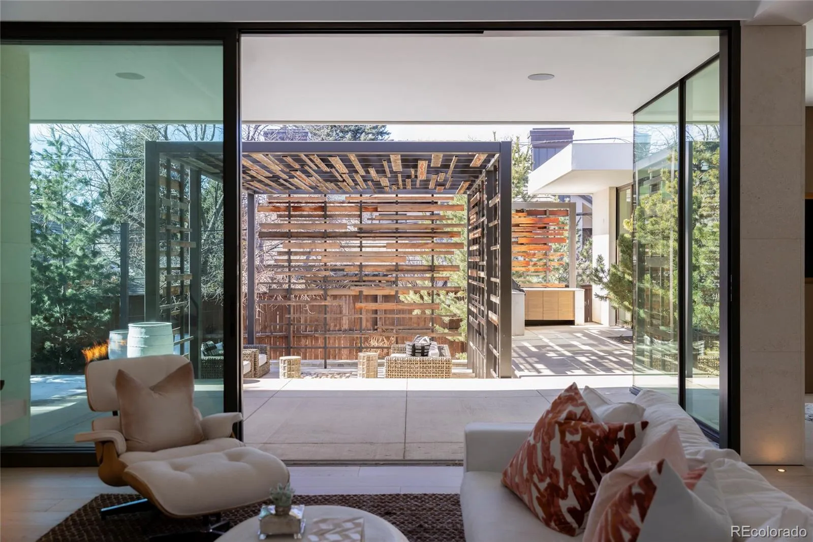 04092026045222 1600 17