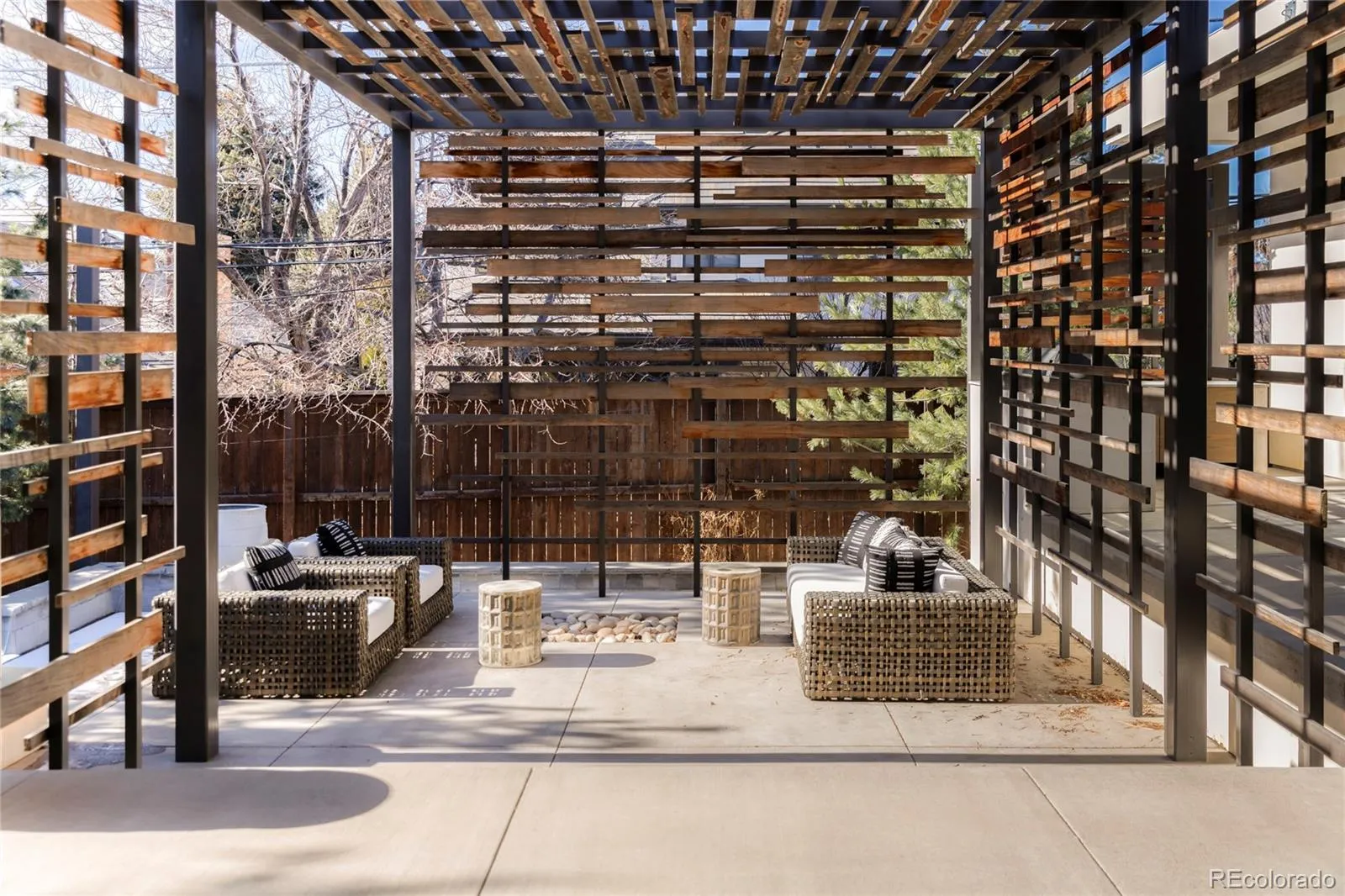 04092026045222 1600 18