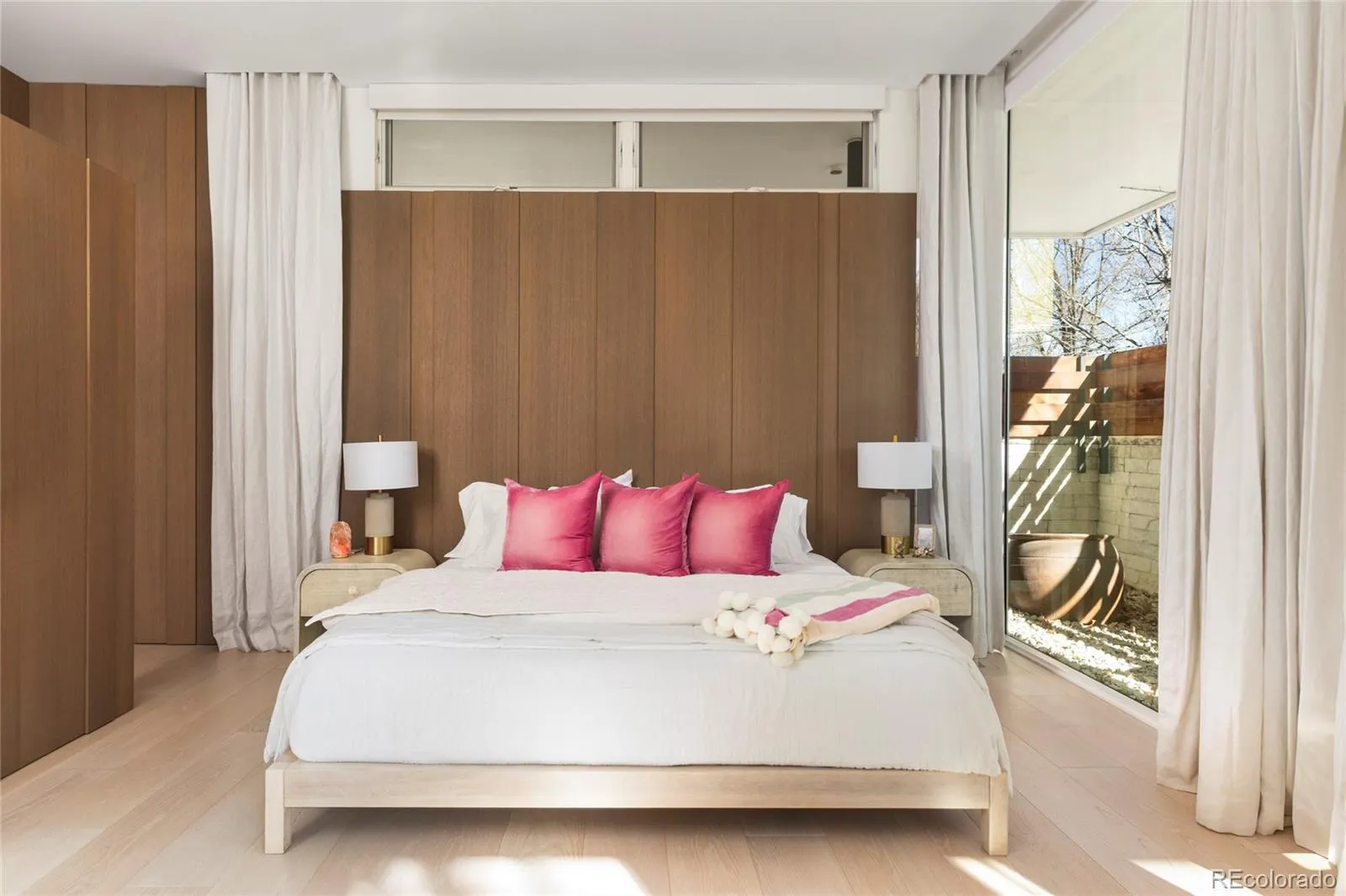 04092026045222 1600 22