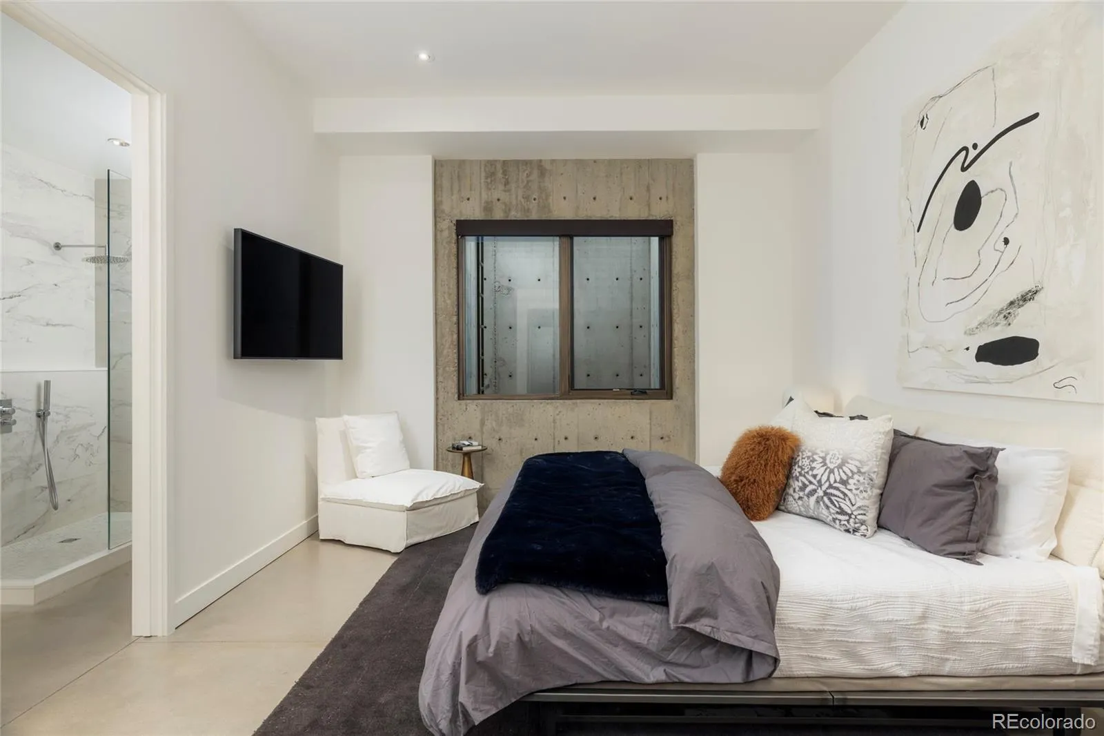 04092026045222 1600 35