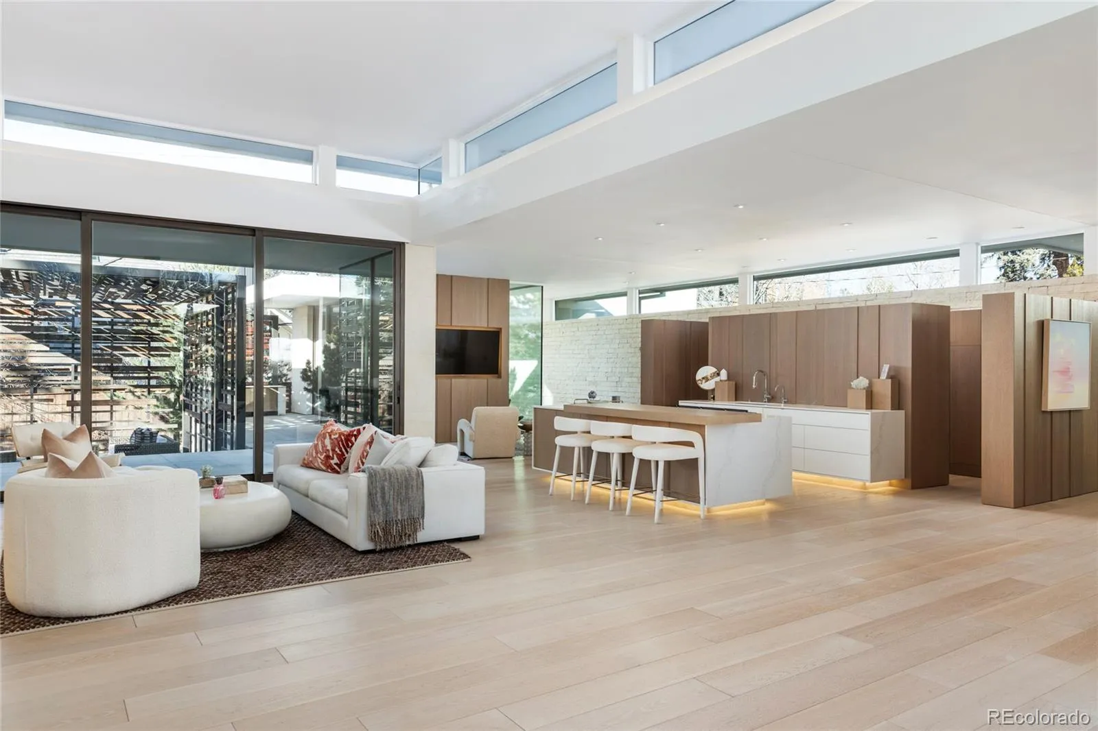 04092026045222 1600 9