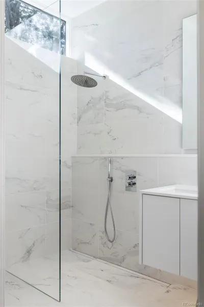 04092026045222 800 29