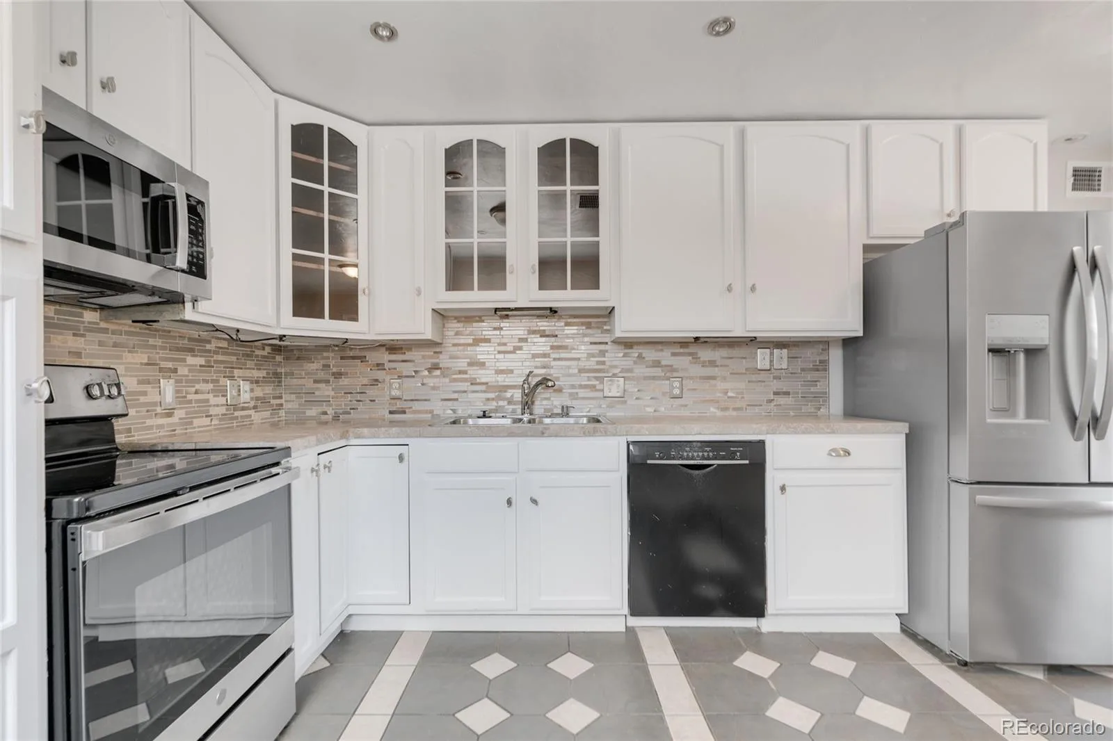1560 Pueblo Court Thornton CO 80229 | MLS #REC9410339 07152026214602 1600 12
