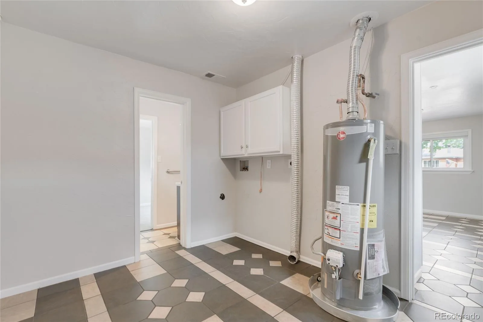 1560 Pueblo Court Thornton CO 80229 | MLS #REC9410339 07152026214602 1600 14