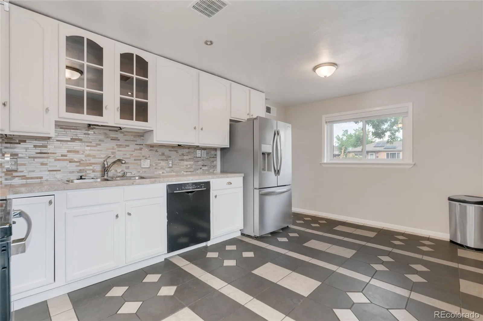 1560 Pueblo Court Thornton CO 80229 | MLS #REC9410339 07152026214602 1600 25