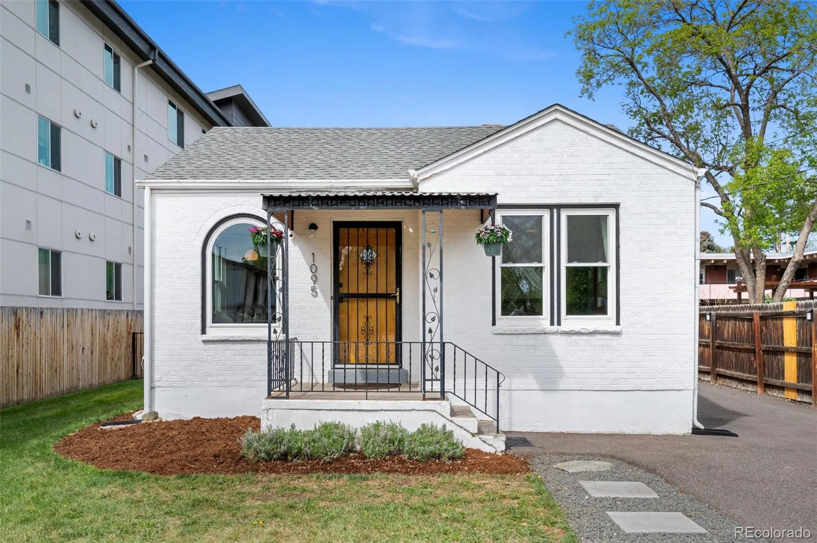 1095 Carr Street Lakewood CO 80214 MLS #REC9410380 04302026200031 1600 1