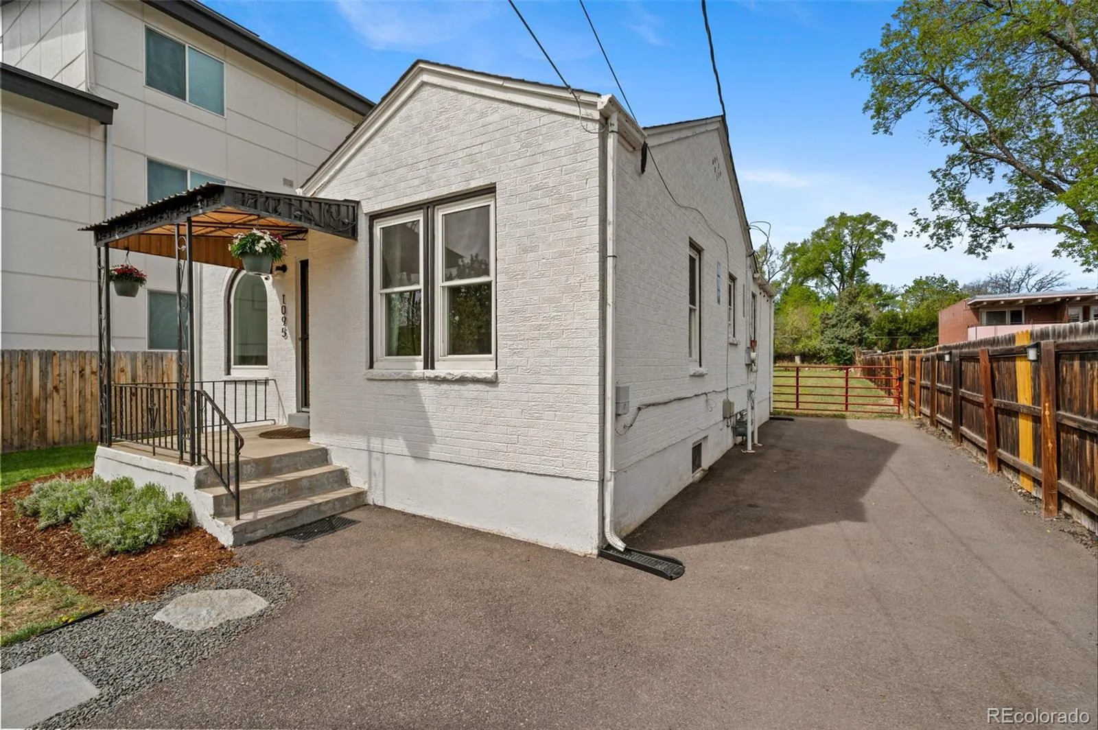 1095 Carr Street Lakewood CO 80214 MLS #REC9410380 04302026200031 1600 35