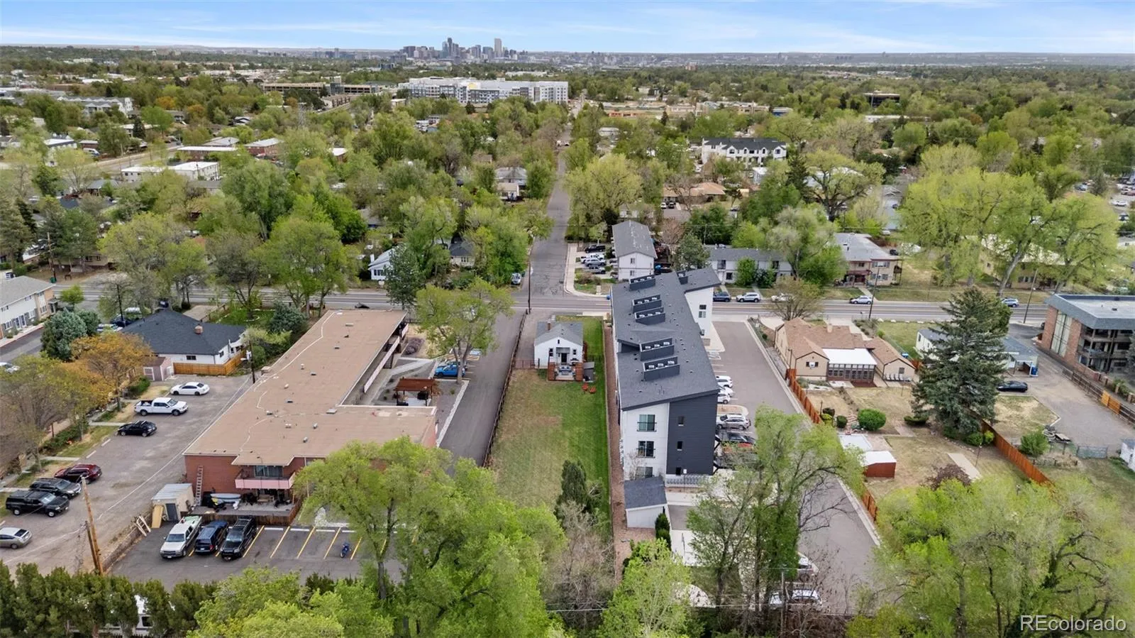 1095 Carr Street Lakewood CO 80214 MLS #REC9410380 04302026200031 1600 37