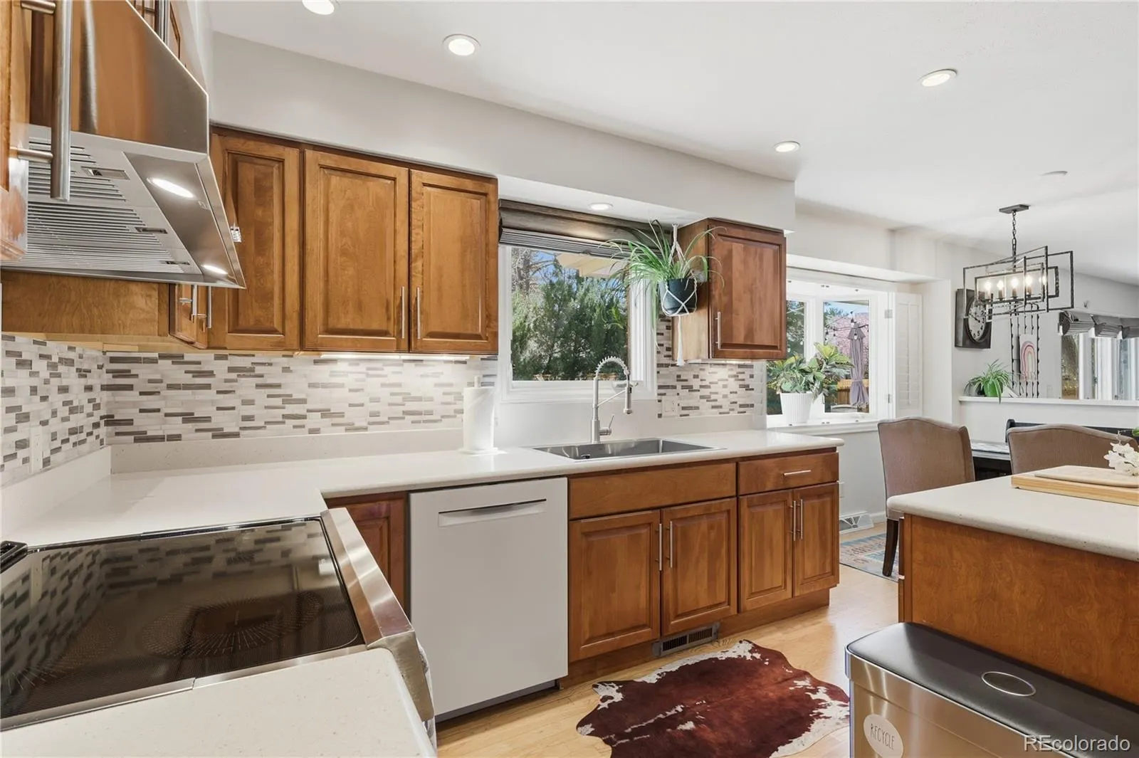 04082026130548 1600 18