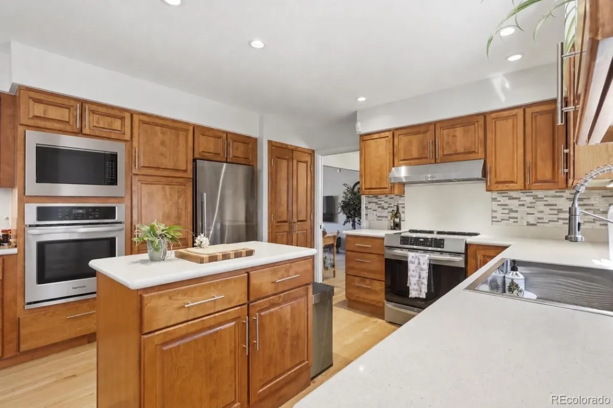 5812 S Geneva Street Greenwood Village CO 80111 MLS #REC9412196 05052026235501 1200 20