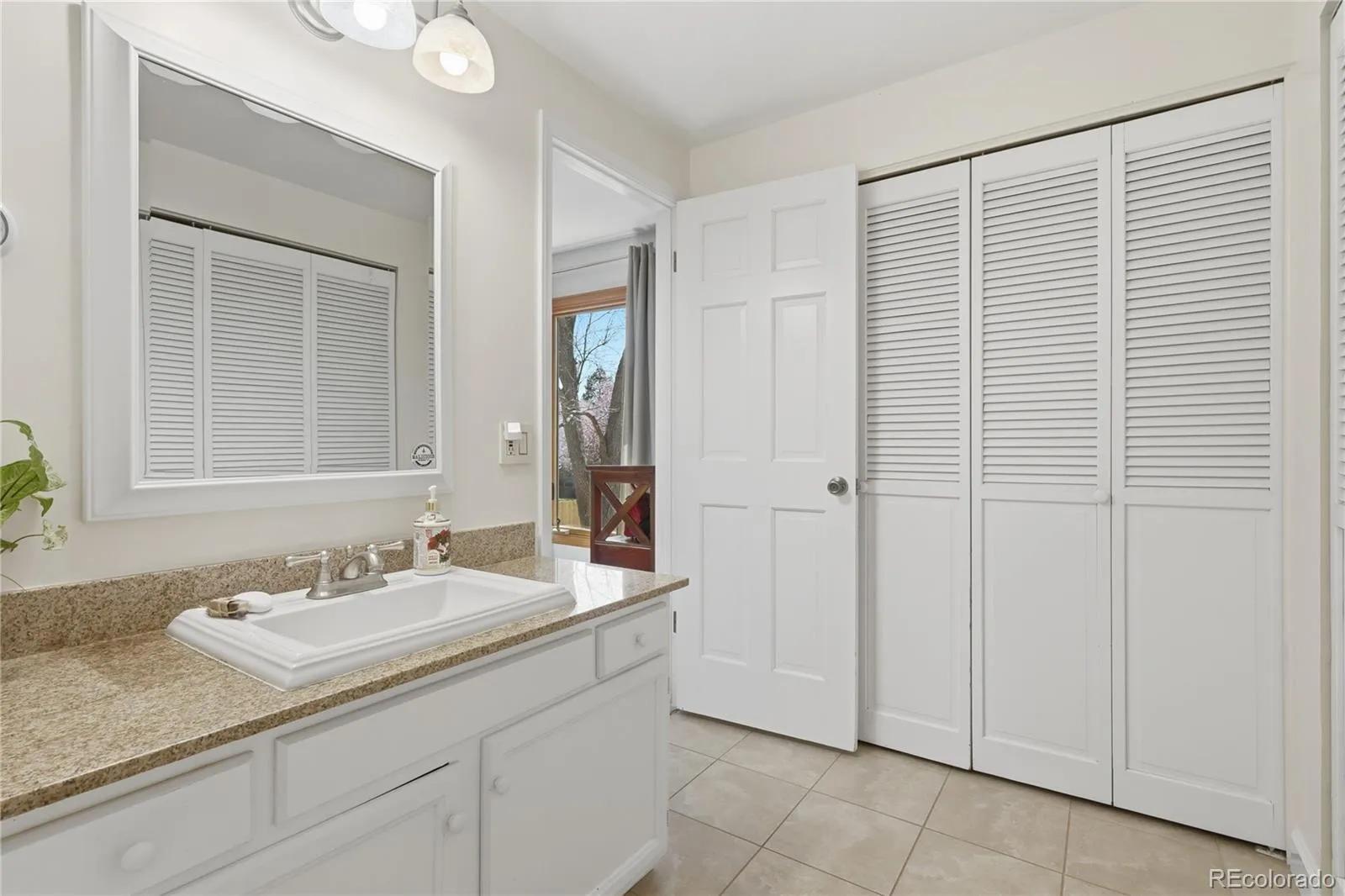 5812 S Geneva Street Greenwood Village CO 80111 MLS #REC9412196 05052026235501 1600 33