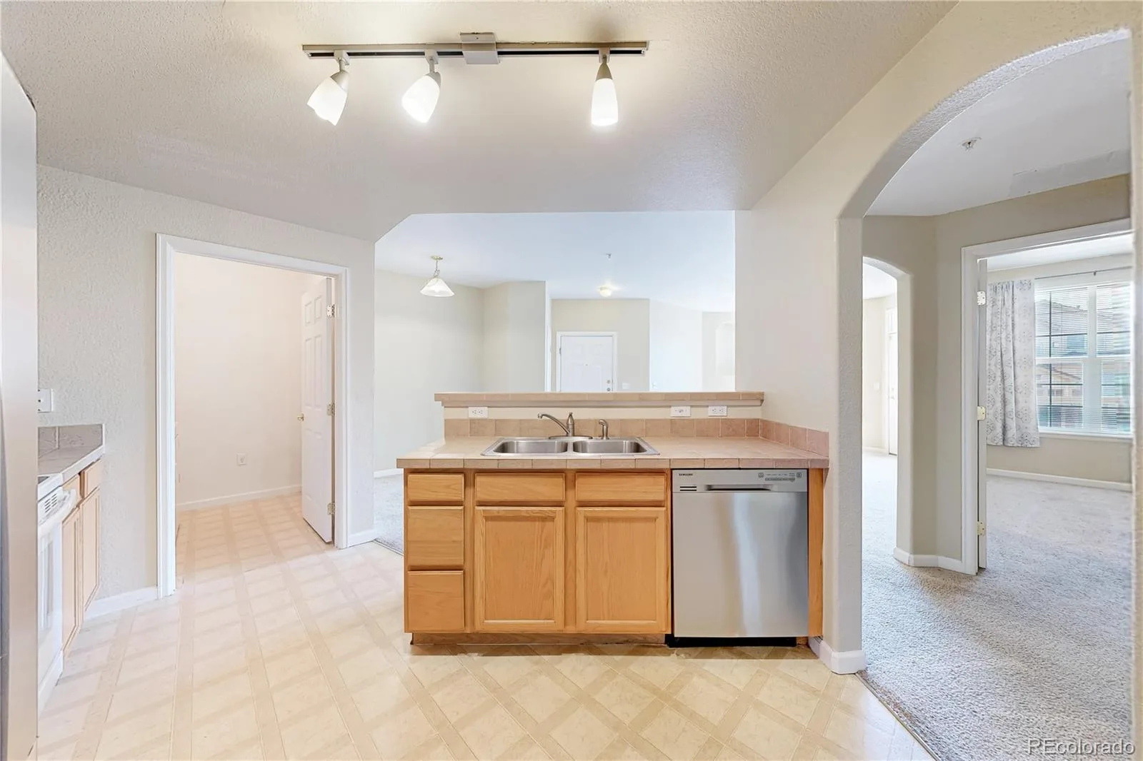5703 N Gibralter Way #205 Aurora CO 80019 | MLS #REC9414694 08192026214755 1600 13