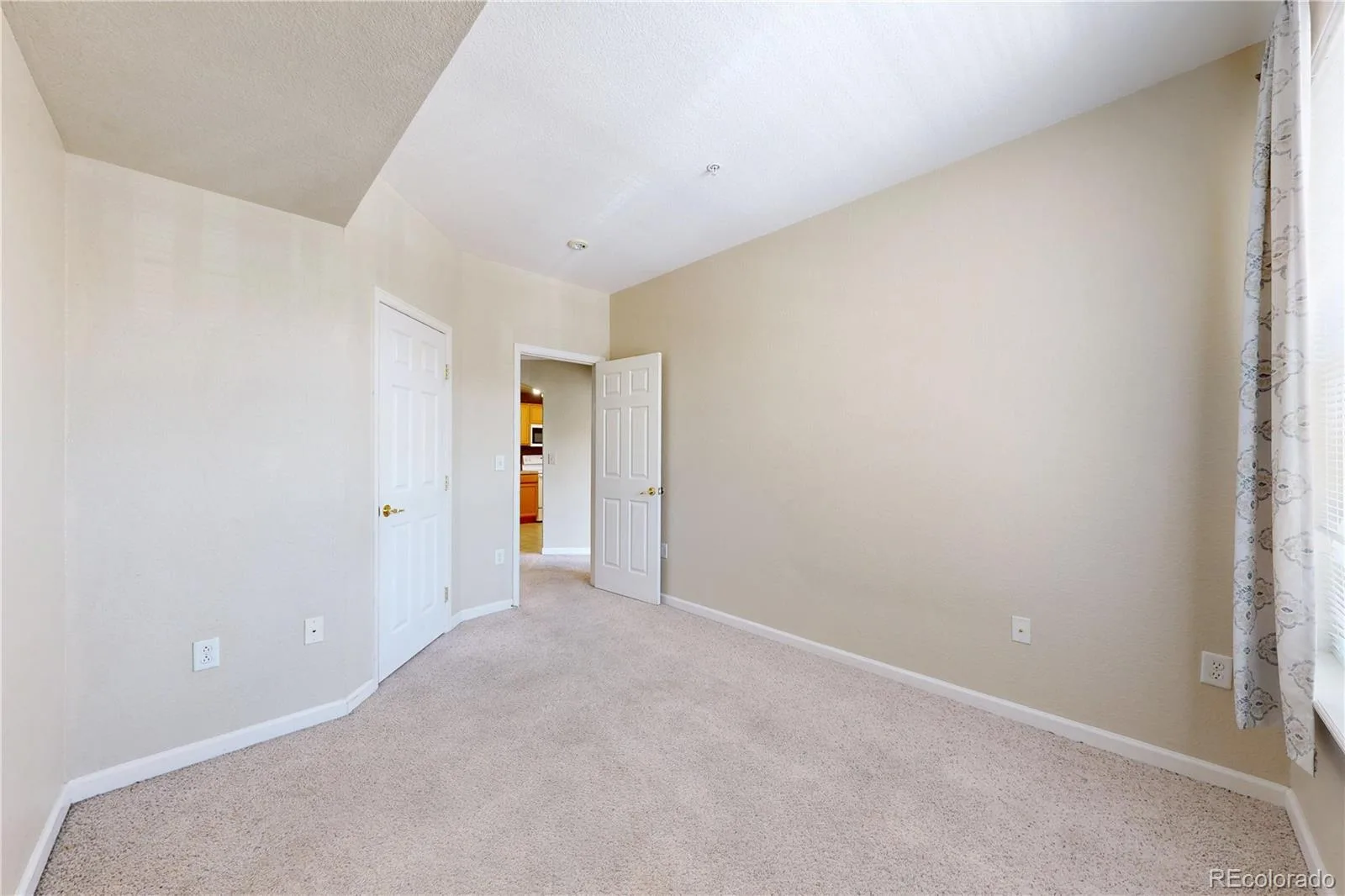 5703 N Gibralter Way #205 Aurora CO 80019 | MLS #REC9414694 08192026214755 1600 26