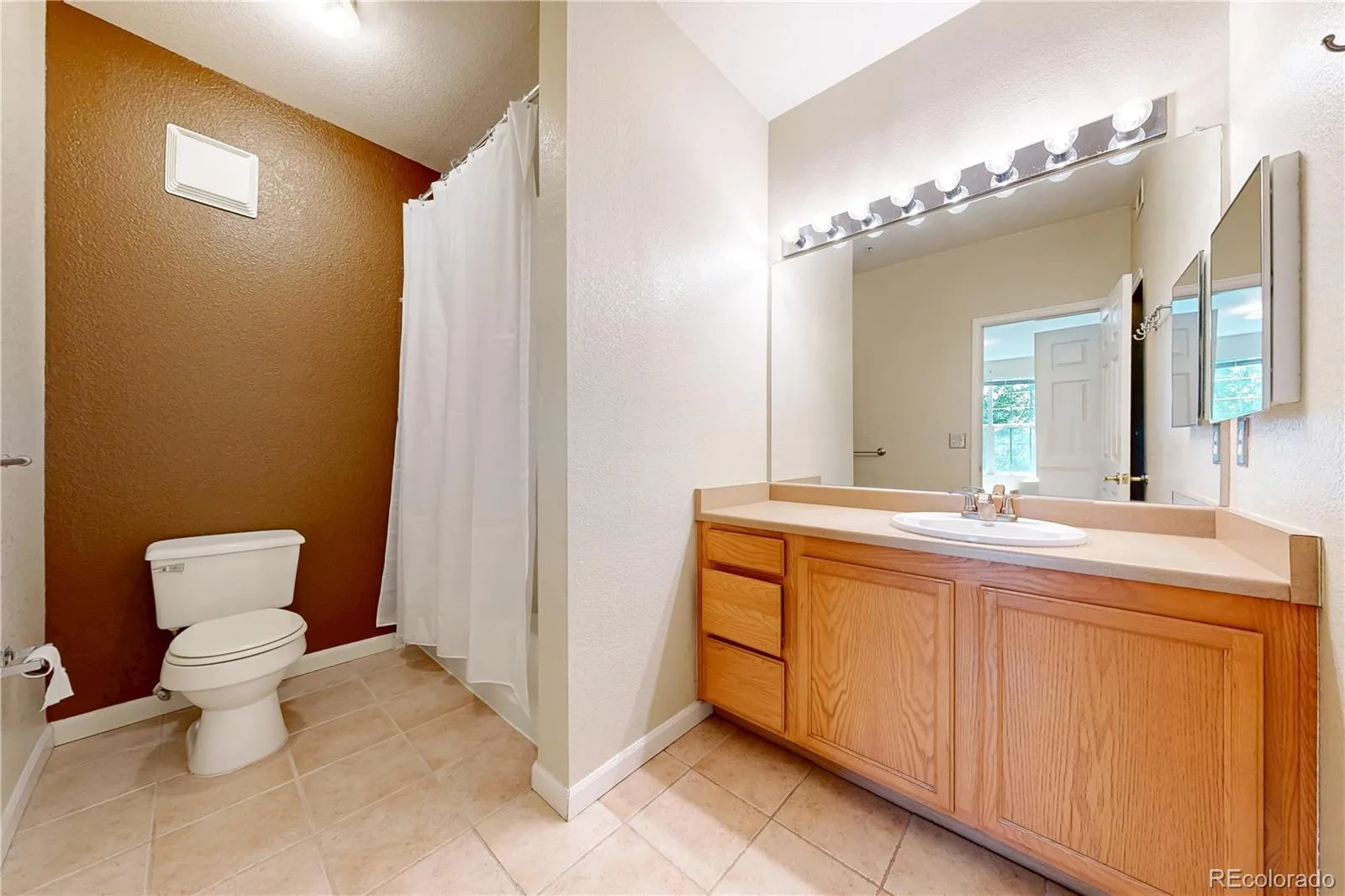5703 N Gibralter Way #205 Aurora CO 80019 | MLS #REC9414694 08192026214755 1600 27