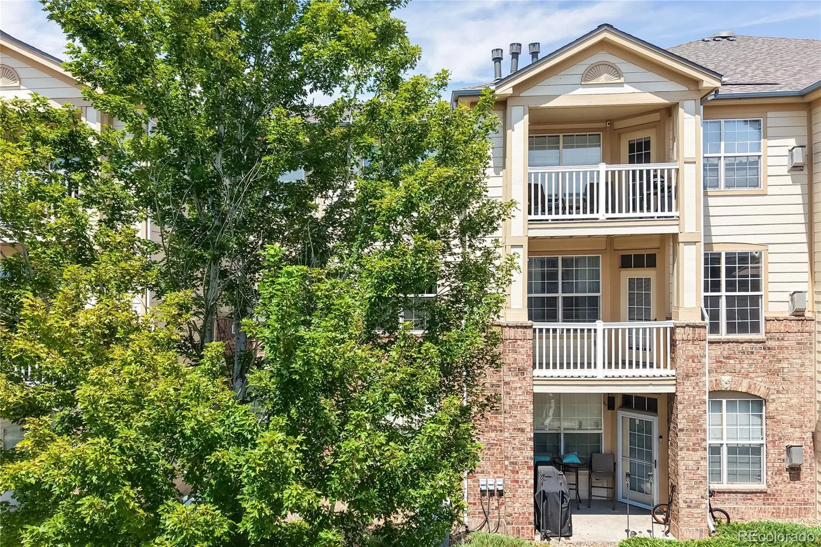 5703 N Gibralter Way #205 Aurora CO 80019 | MLS #REC9414694 08192026214755 1600 33
