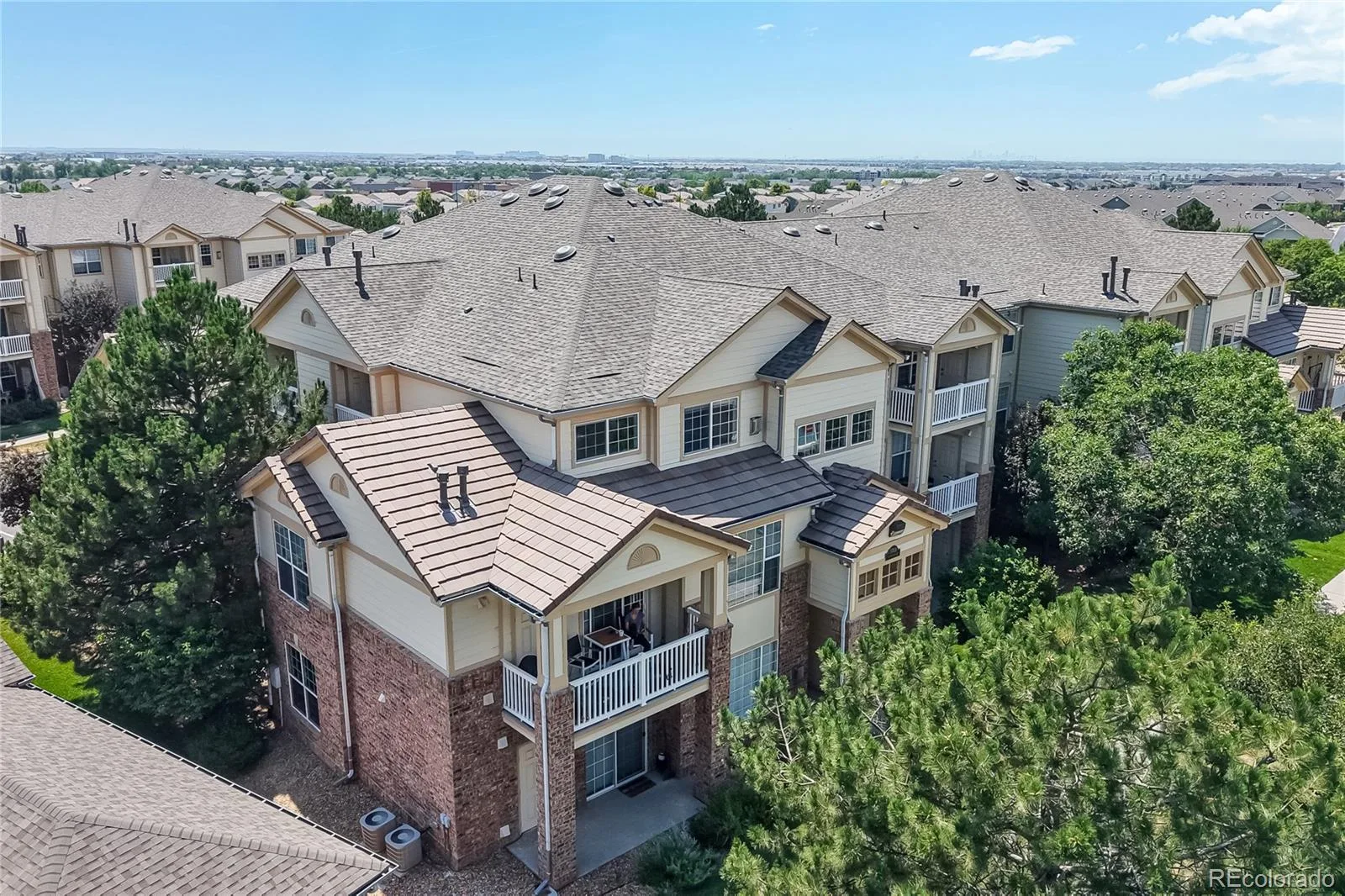 5703 N Gibralter Way #205 Aurora CO 80019 | MLS #REC9414694 08192026214755 1600 37