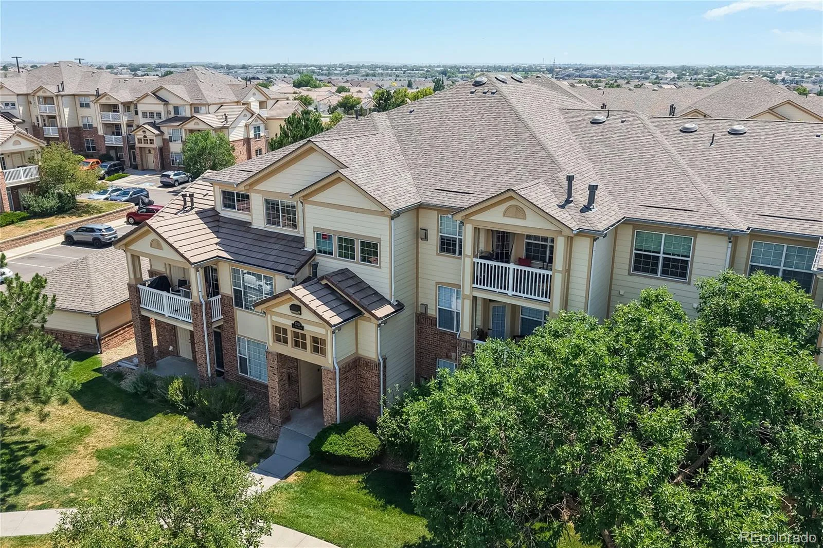 5703 N Gibralter Way #205 Aurora CO 80019 | MLS #REC9414694 08192026214755 1600 38
