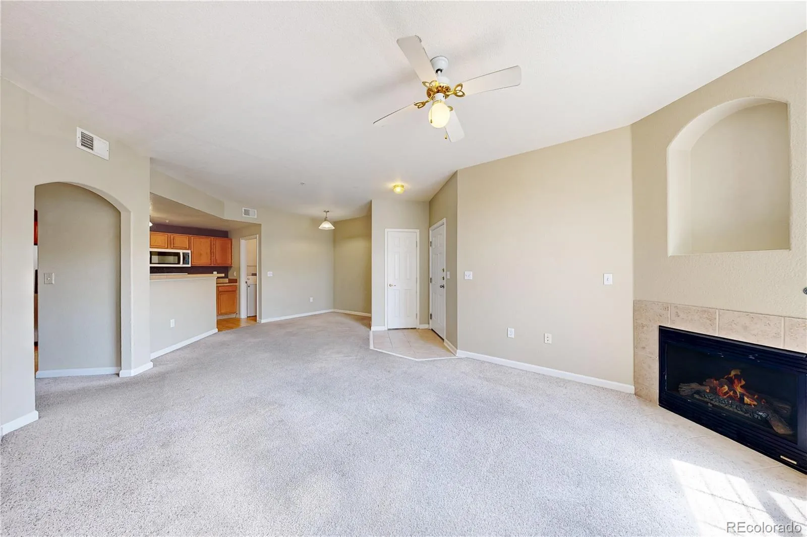 5703 N Gibralter Way #205 Aurora CO 80019 | MLS #REC9414694 08192026214755 1600 5