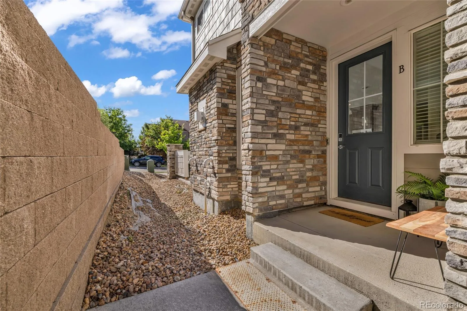 5745 S Buchanan Court #B Aurora CO 80016 | MLS #REC9415026 07162026022439 1600 26