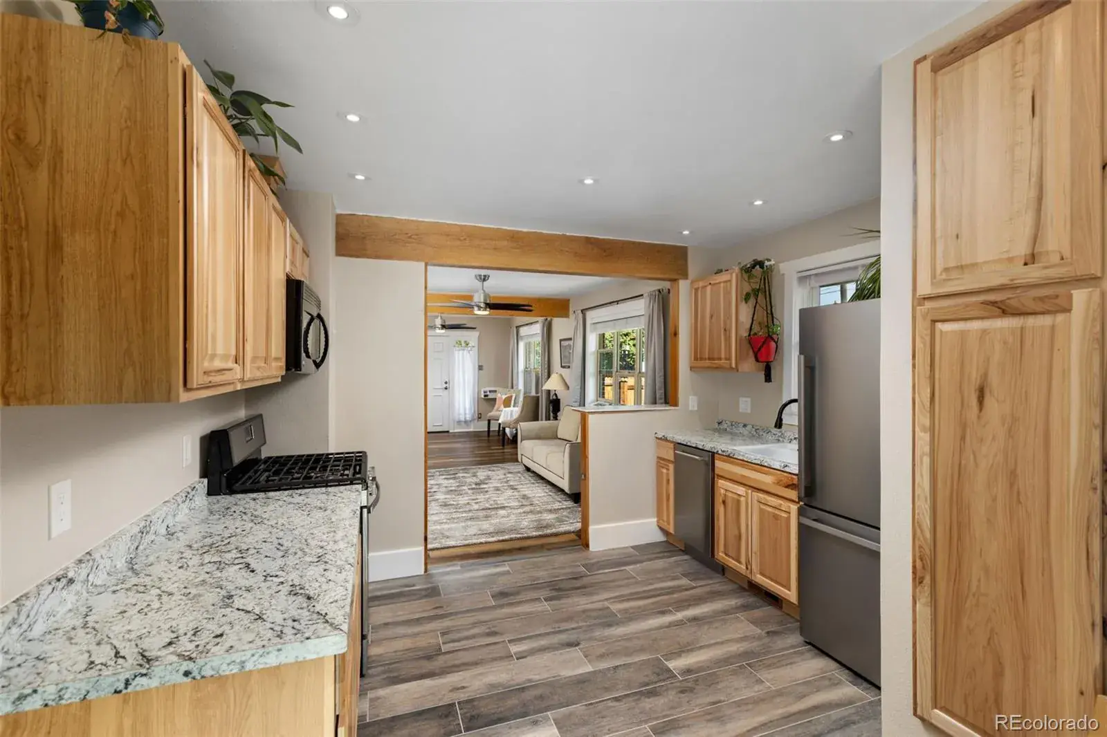 11112025194930 1600 10