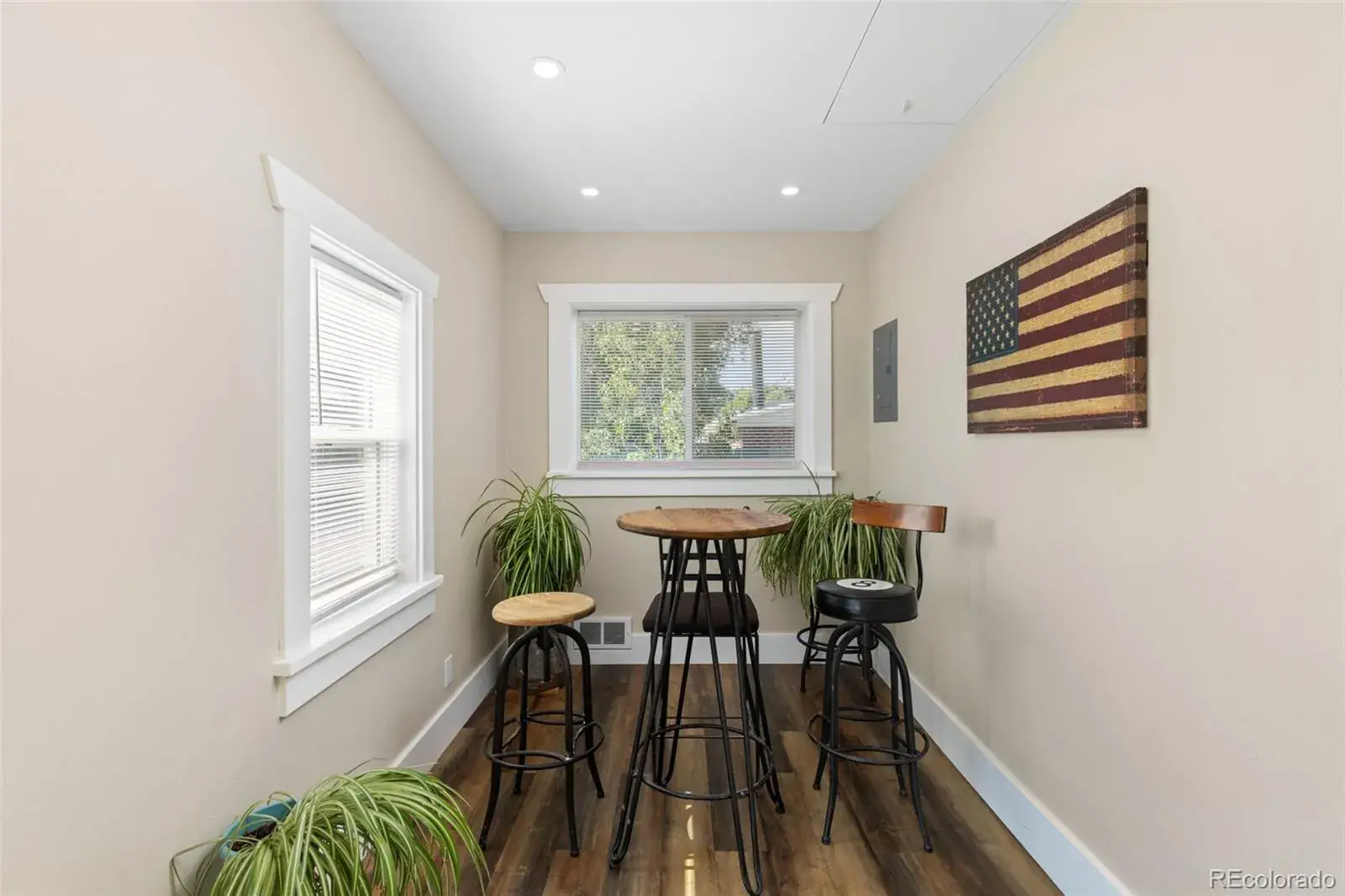 11112025194930 1600 13