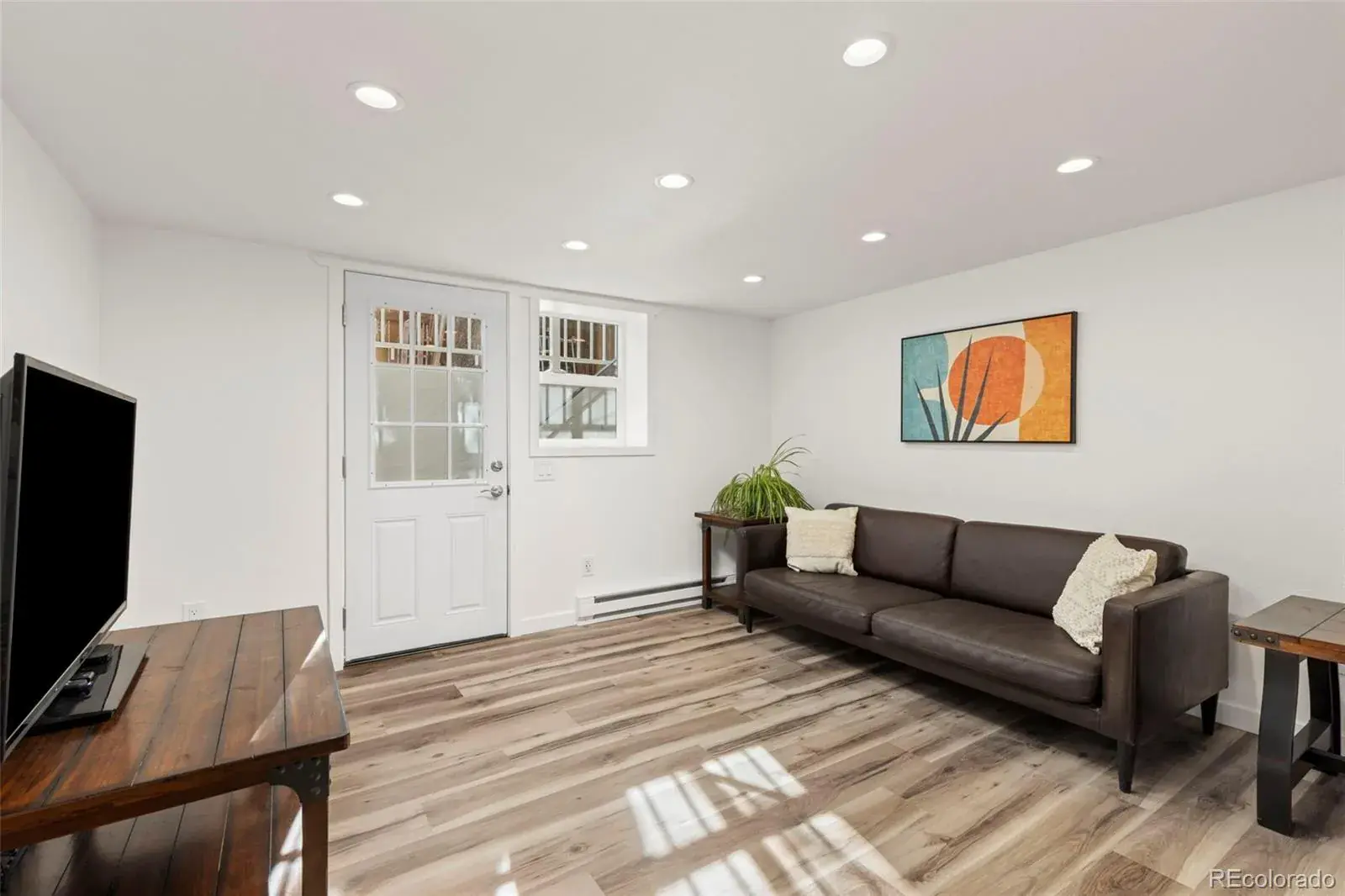 11112025194930 1600 19