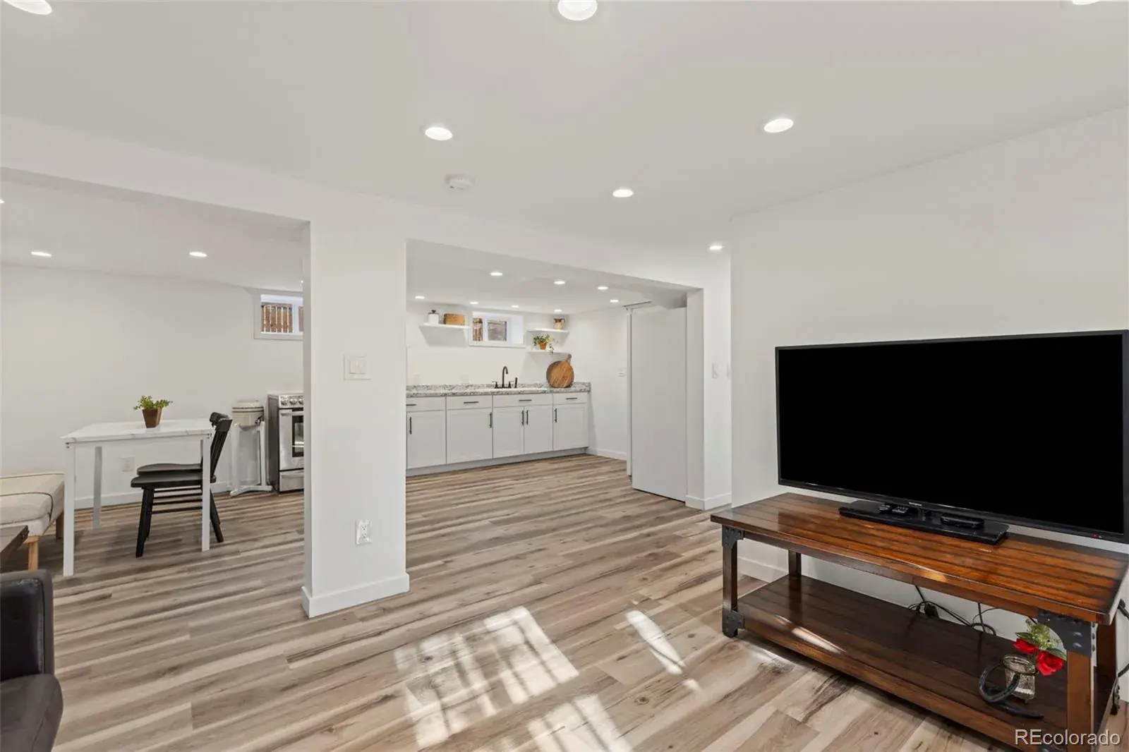 11112025194930 1600 20