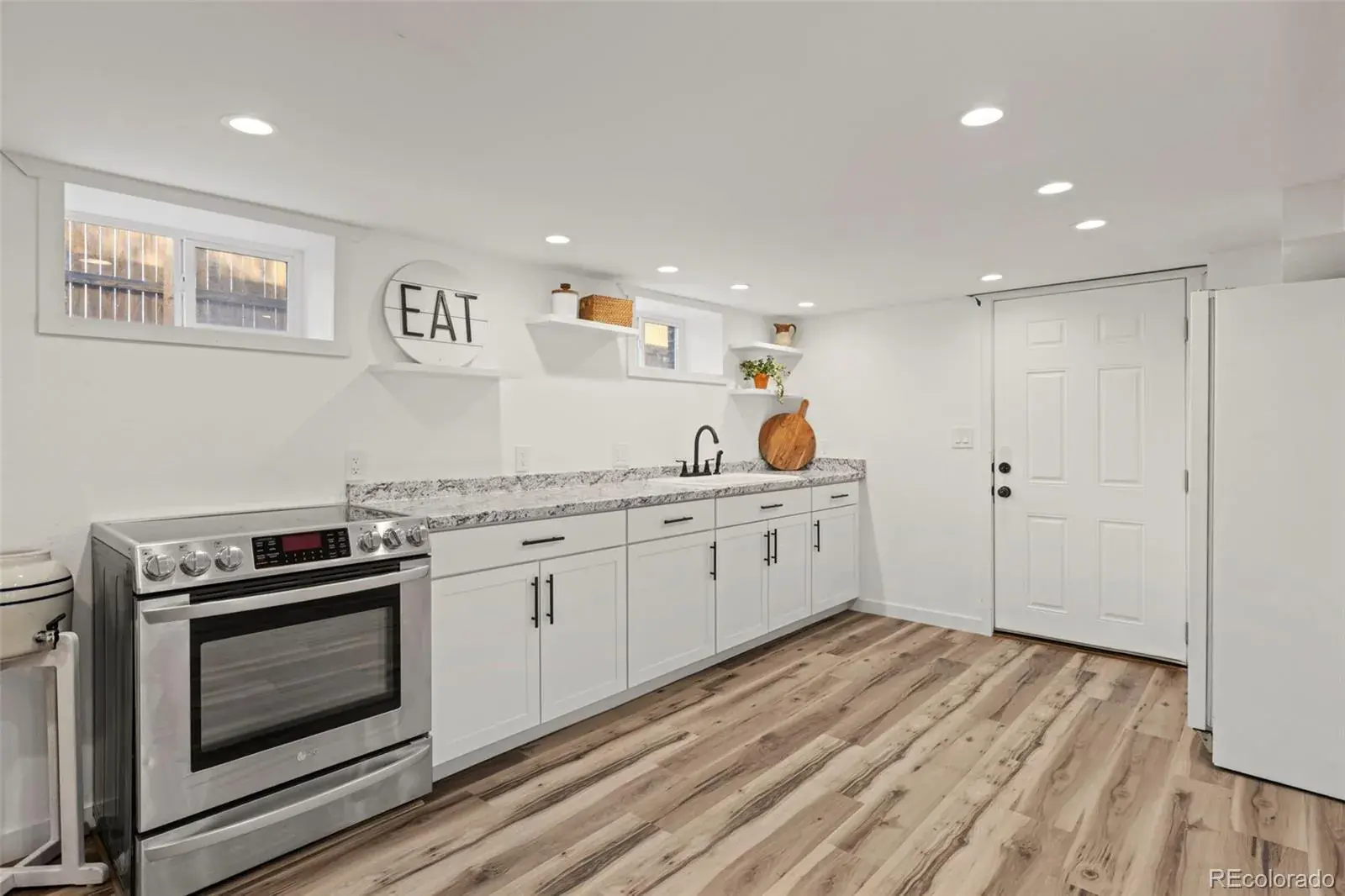 11112025194930 1600 21