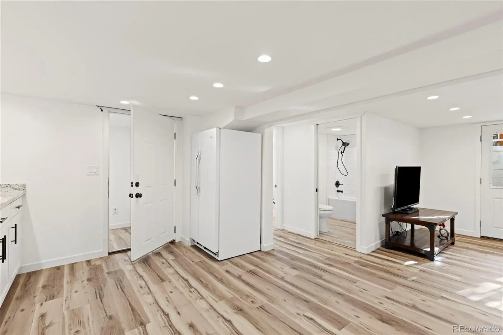 11112025194930 1600 23