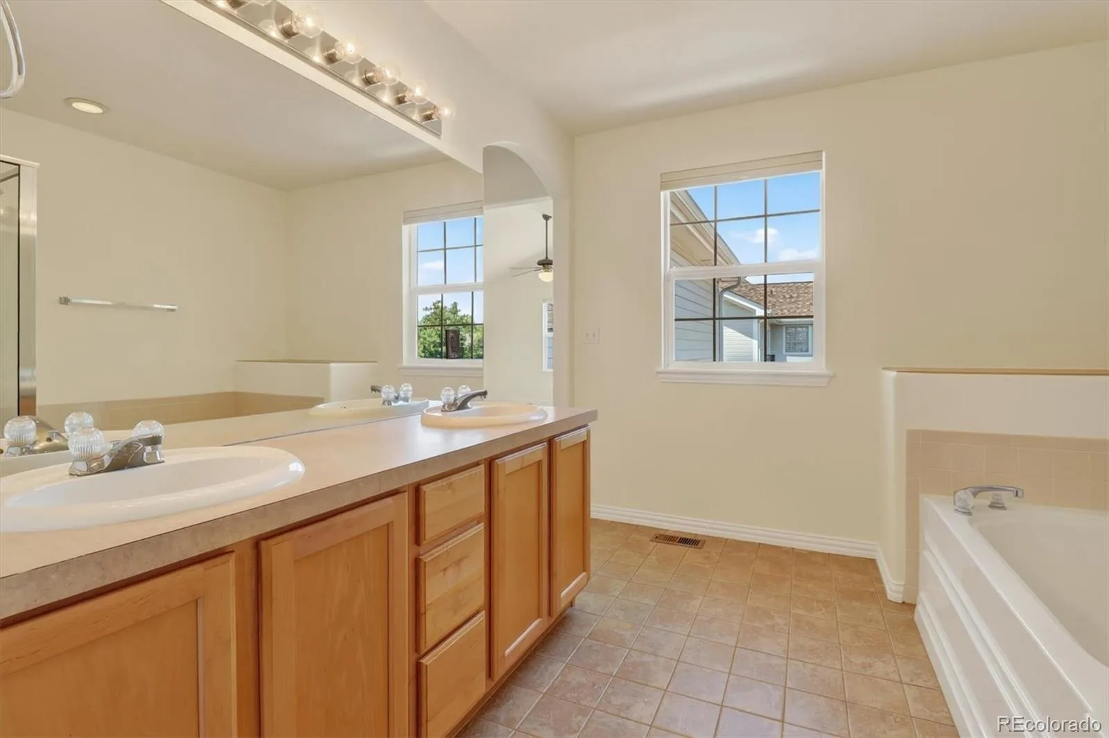 8300 E Fairmount Drive #NN102 #NN Denver CO 80247 MLS #REC9415868 06232026154559 1600 17