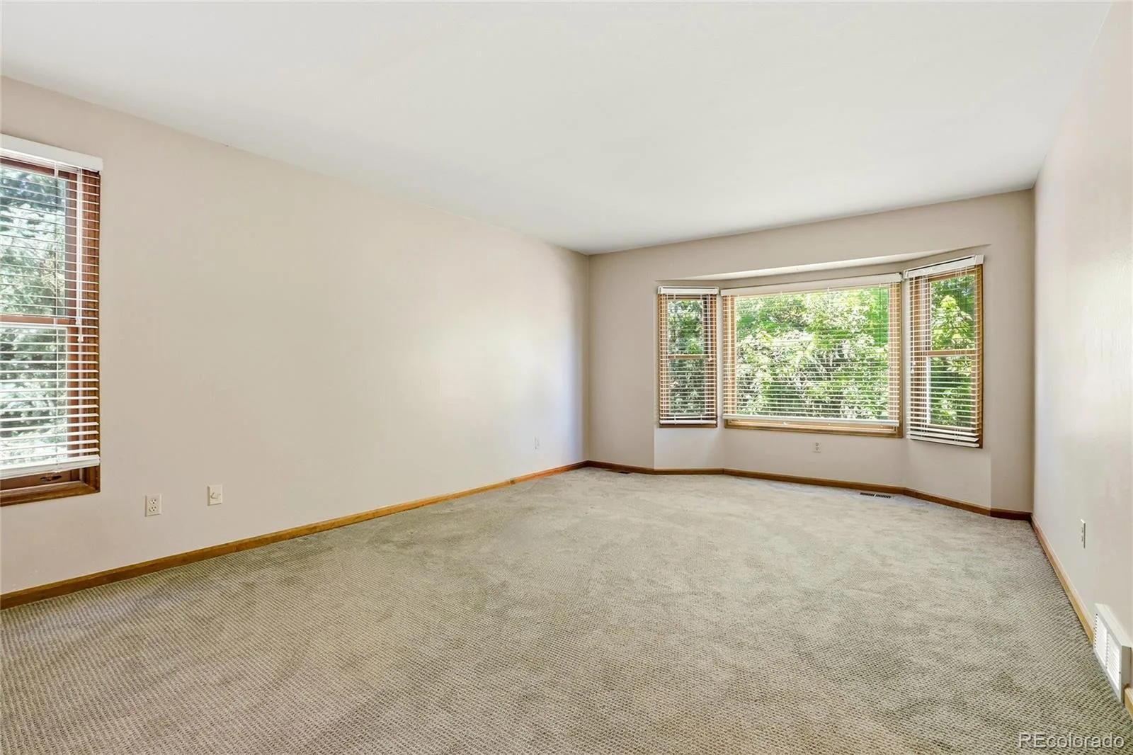 7614 S Emerson Circle Littleton CO 80122 | MLS #REC9417598 07172026183010 1600 22
