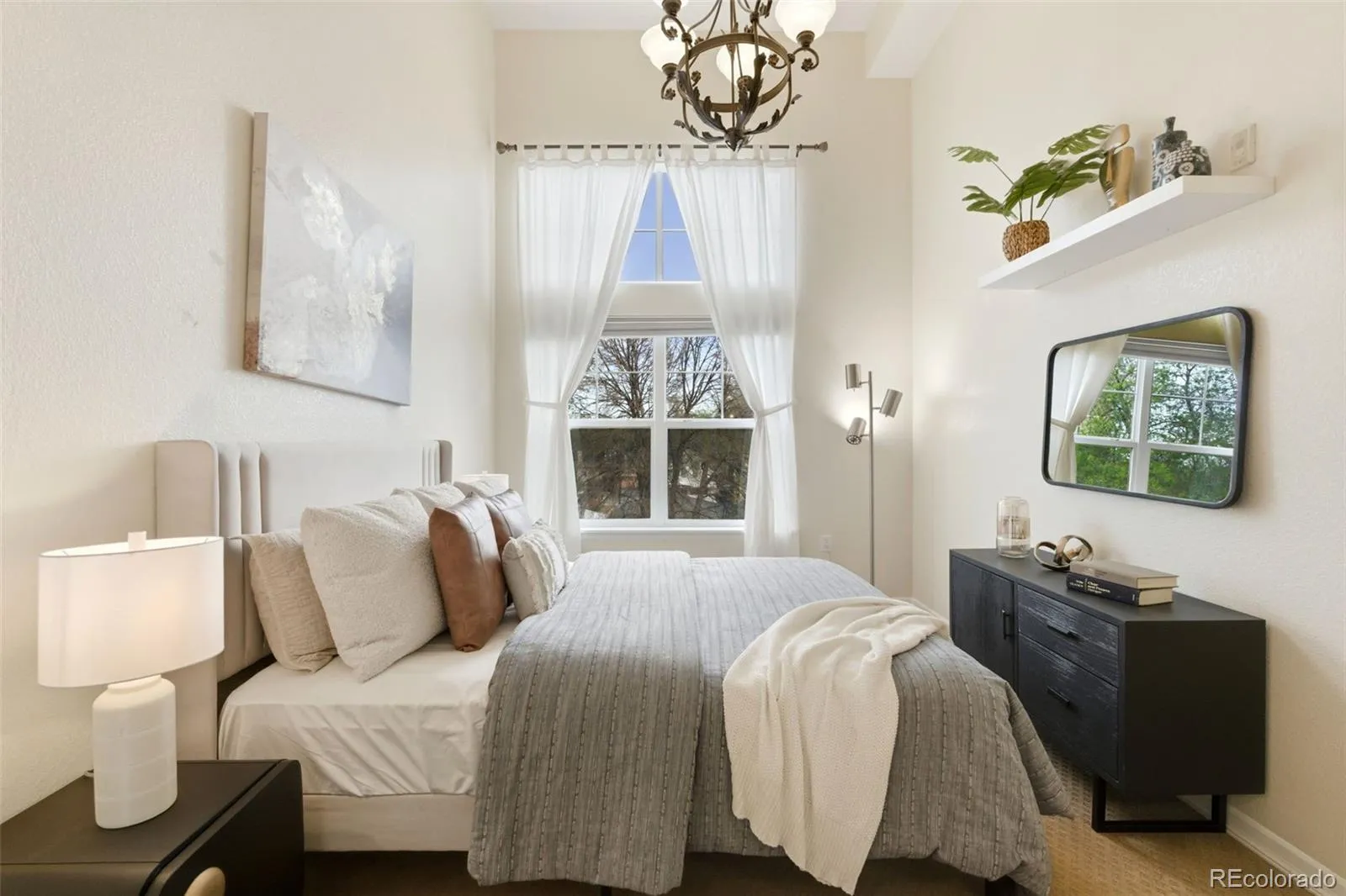 04092026163258 1600 15