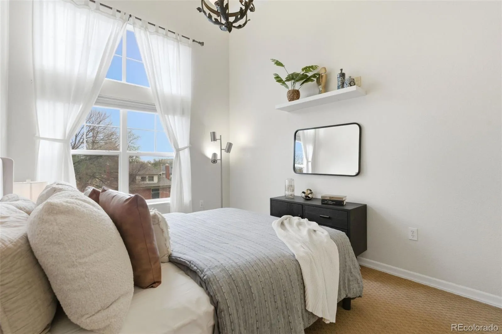 04092026163258 1600 16