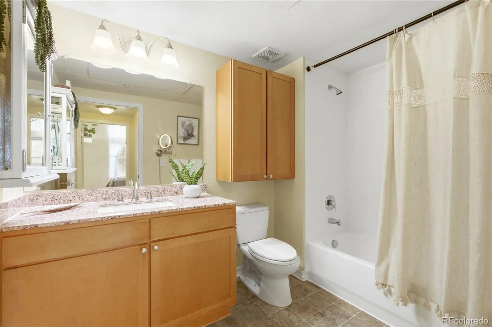 04092026163258 1600 25