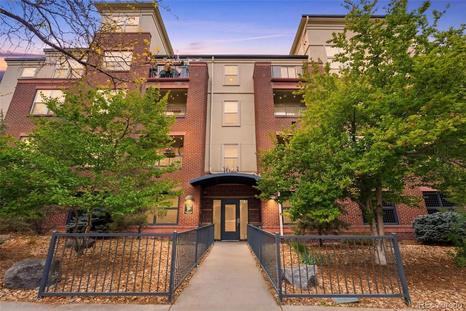 04092026163258 1600 35