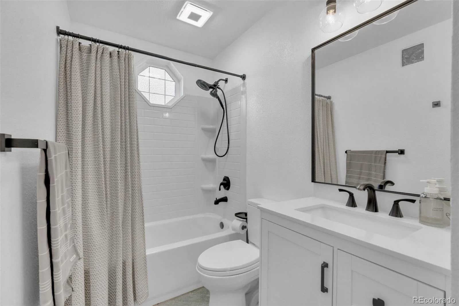 41646 Carol Court Parker CO 80138 | MLS #REC9420608 07282026203626 1600 32