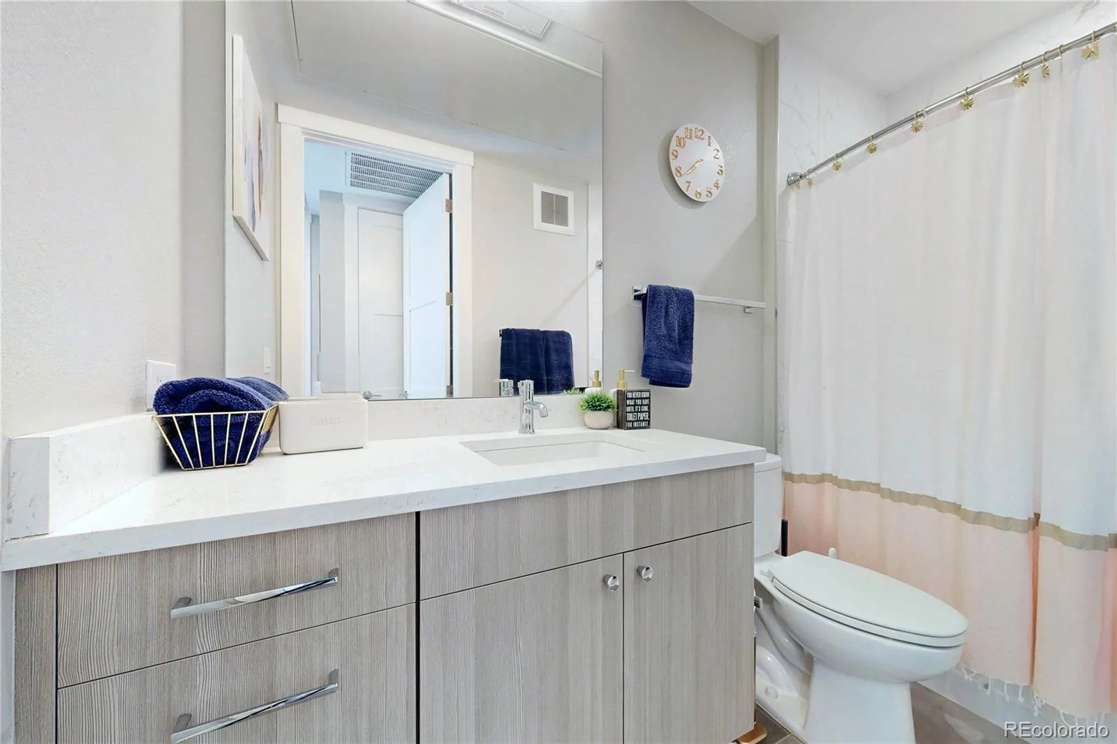4885 S Monaco Street #101 Denver CO 80237 | MLS #REC9421444 09262026012452 1600 13