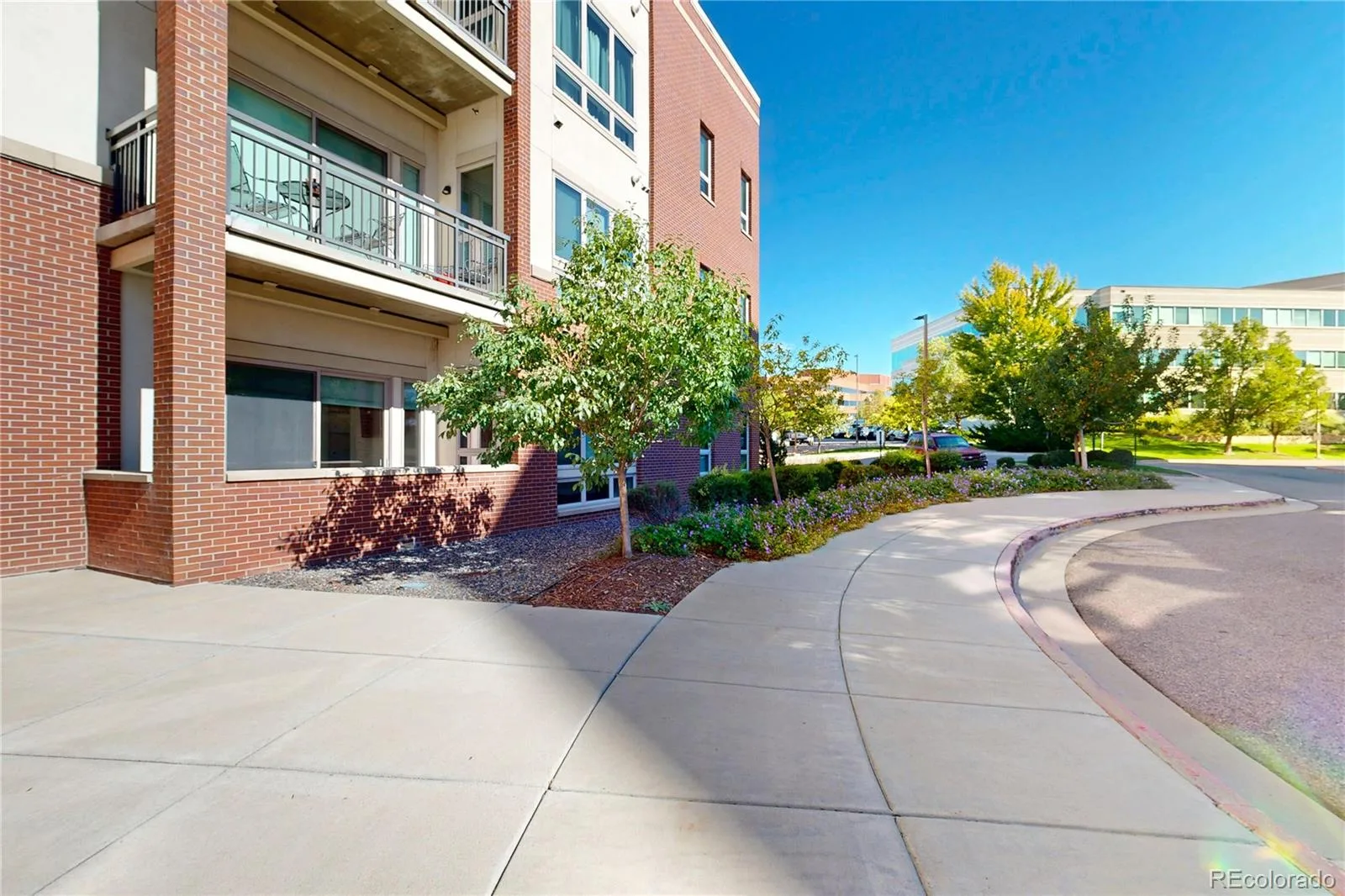 4885 S Monaco Street #101 Denver CO 80237 | MLS #REC9421444 09262026012452 1600 24